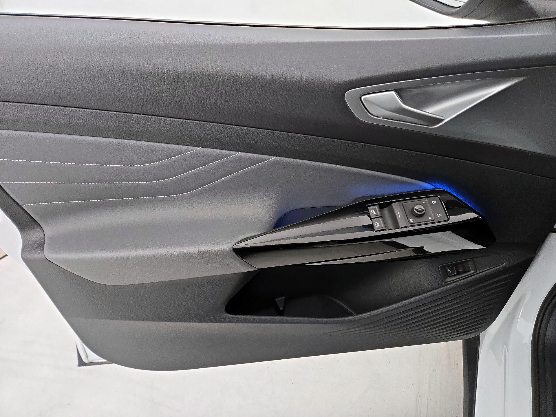 Thumbnail: 2023 Volkswagen ID.4 - 12