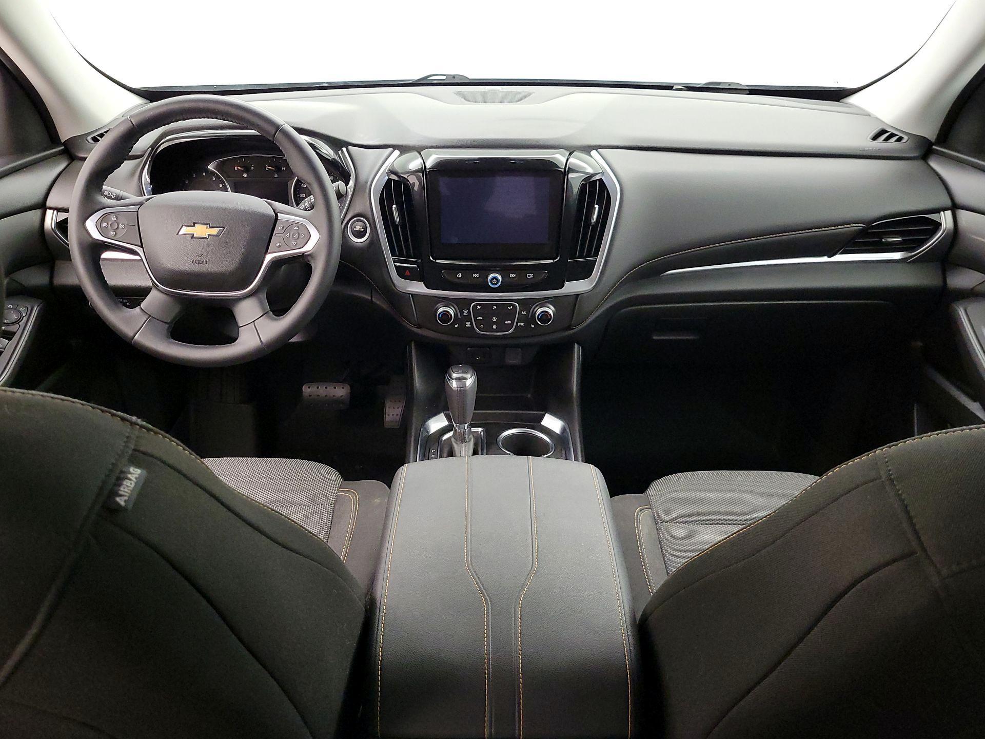 Thumbnail: 2018 Chevrolet Traverse - 9