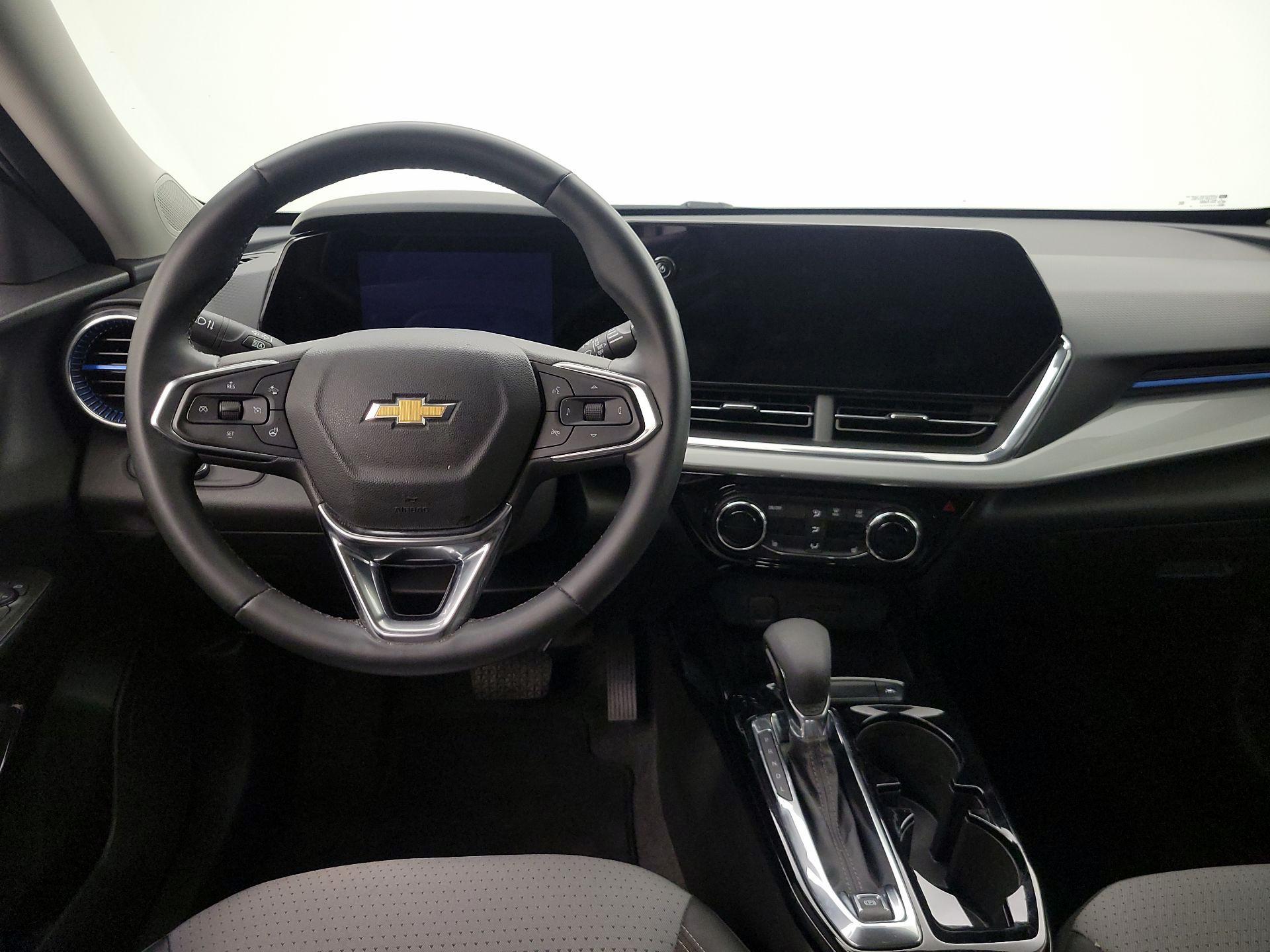 Thumbnail: 2025 Chevrolet Trax - 10