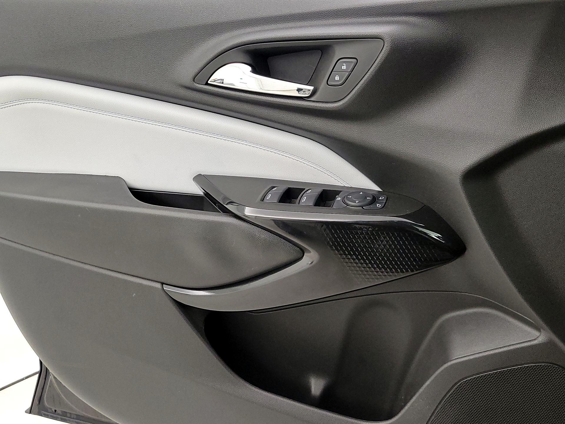 Thumbnail: 2025 Chevrolet Trax - 12