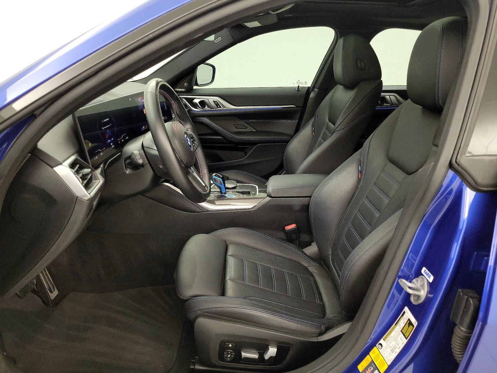 2023 BMW i4 M50 - Photo 12