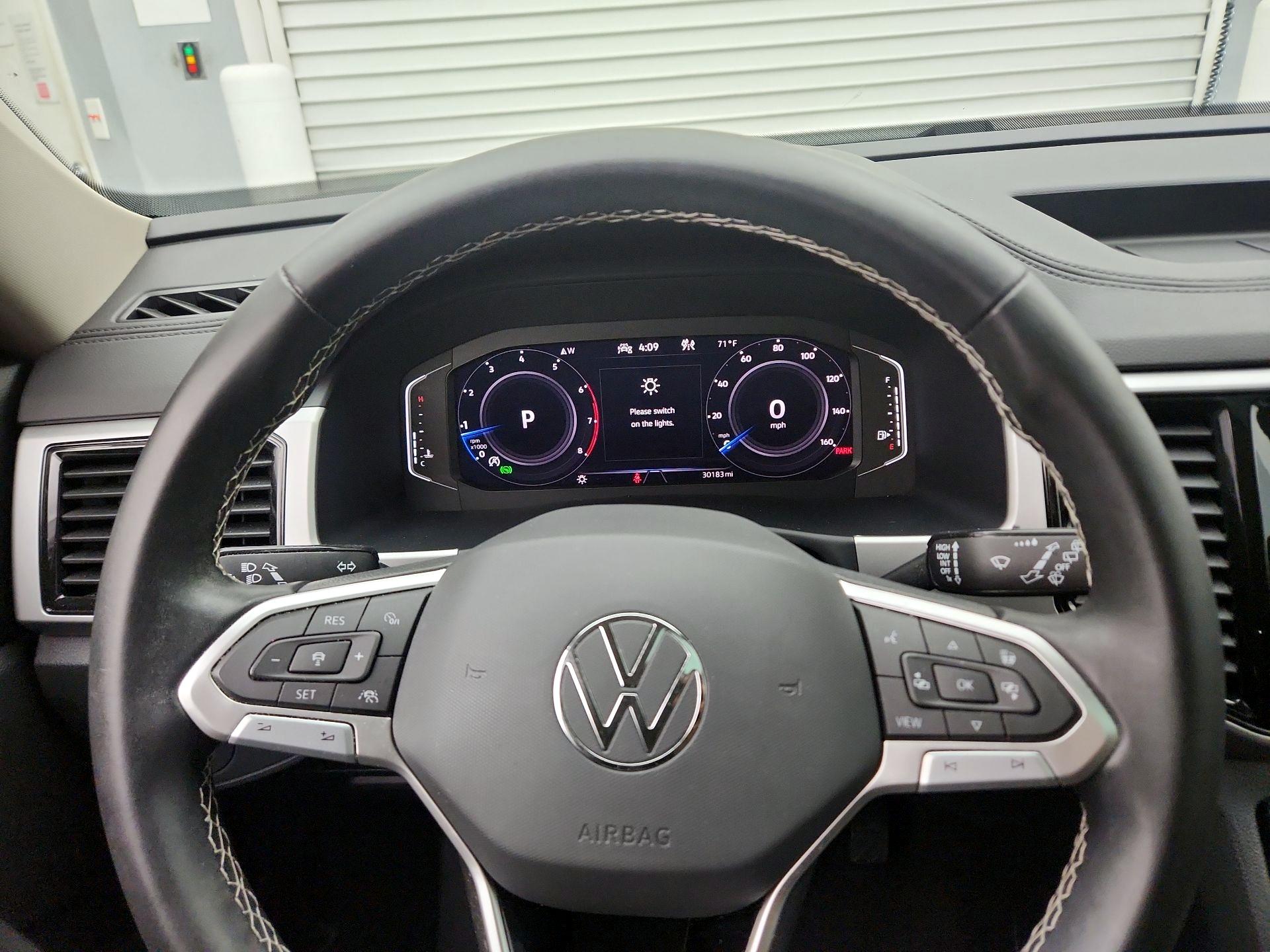 Thumbnail: 2023 Volkswagen Atlas - 10