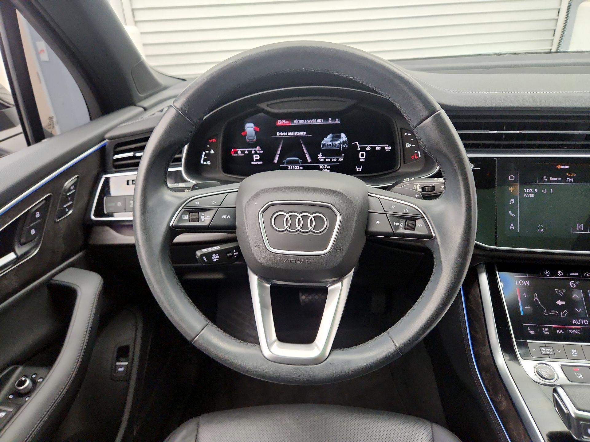 Thumbnail: 2023 Audi Q7 - 10