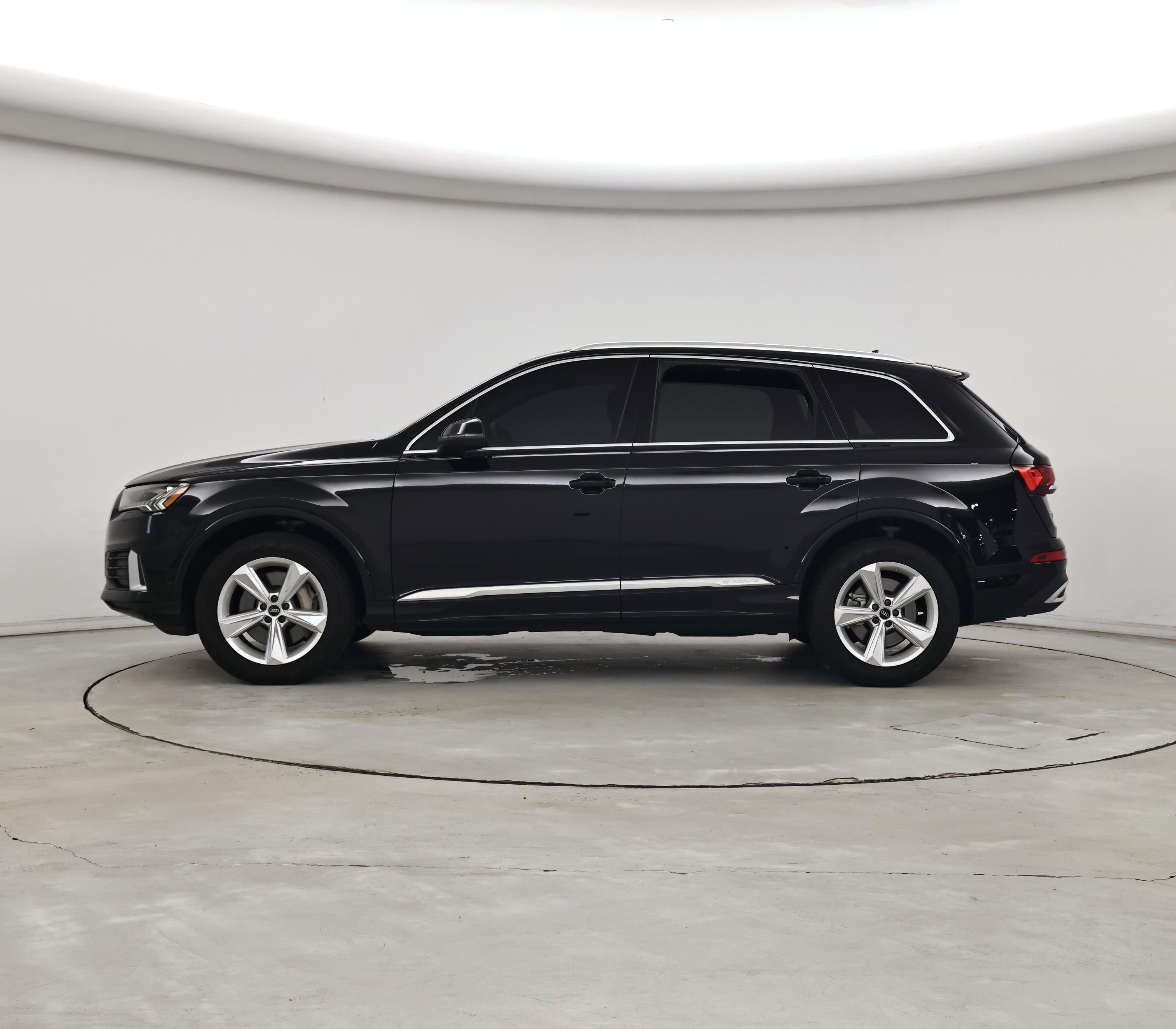 Thumbnail: 2023 Audi Q7 - 3
