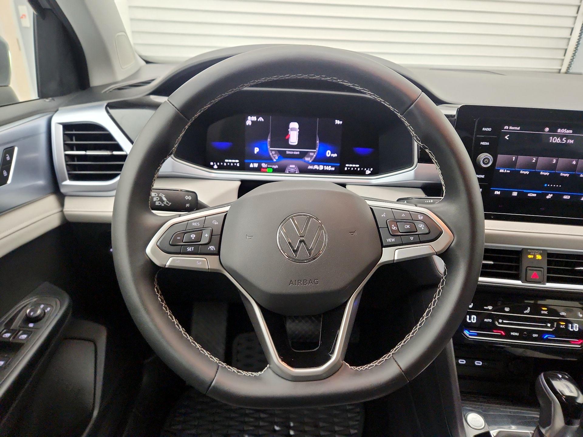 Thumbnail: 2025 Volkswagen Taos - 10