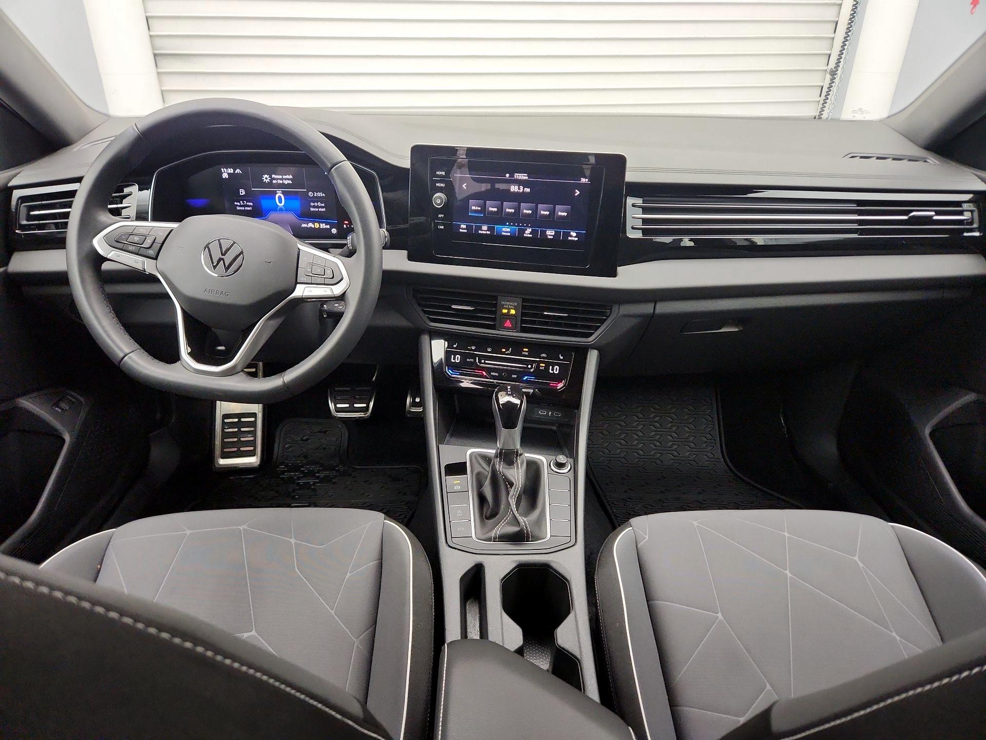 Thumbnail: 2025 Volkswagen Jetta - 9
