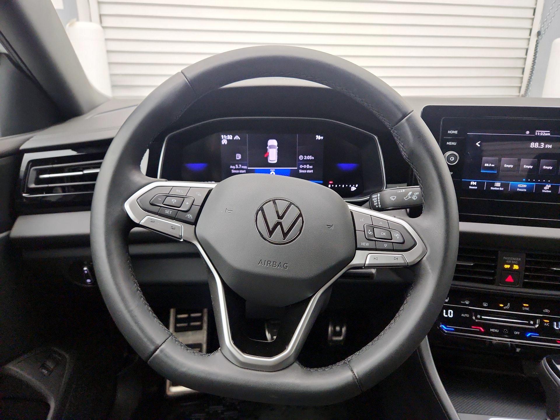 Thumbnail: 2025 Volkswagen Jetta - 10