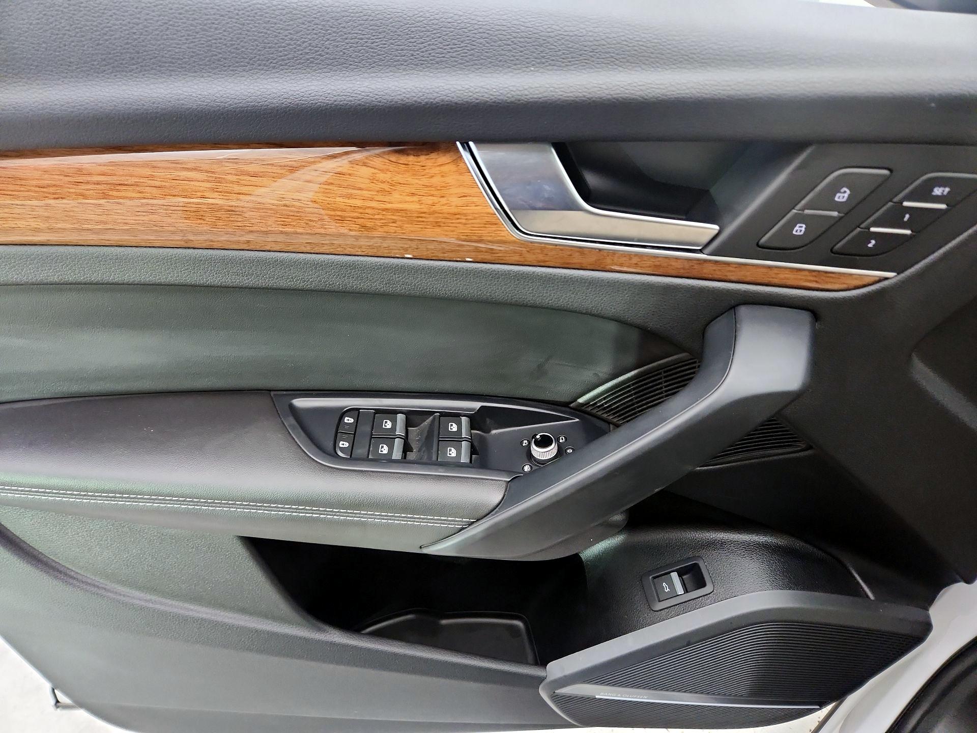 Thumbnail: 2023 Audi Q5 - 12