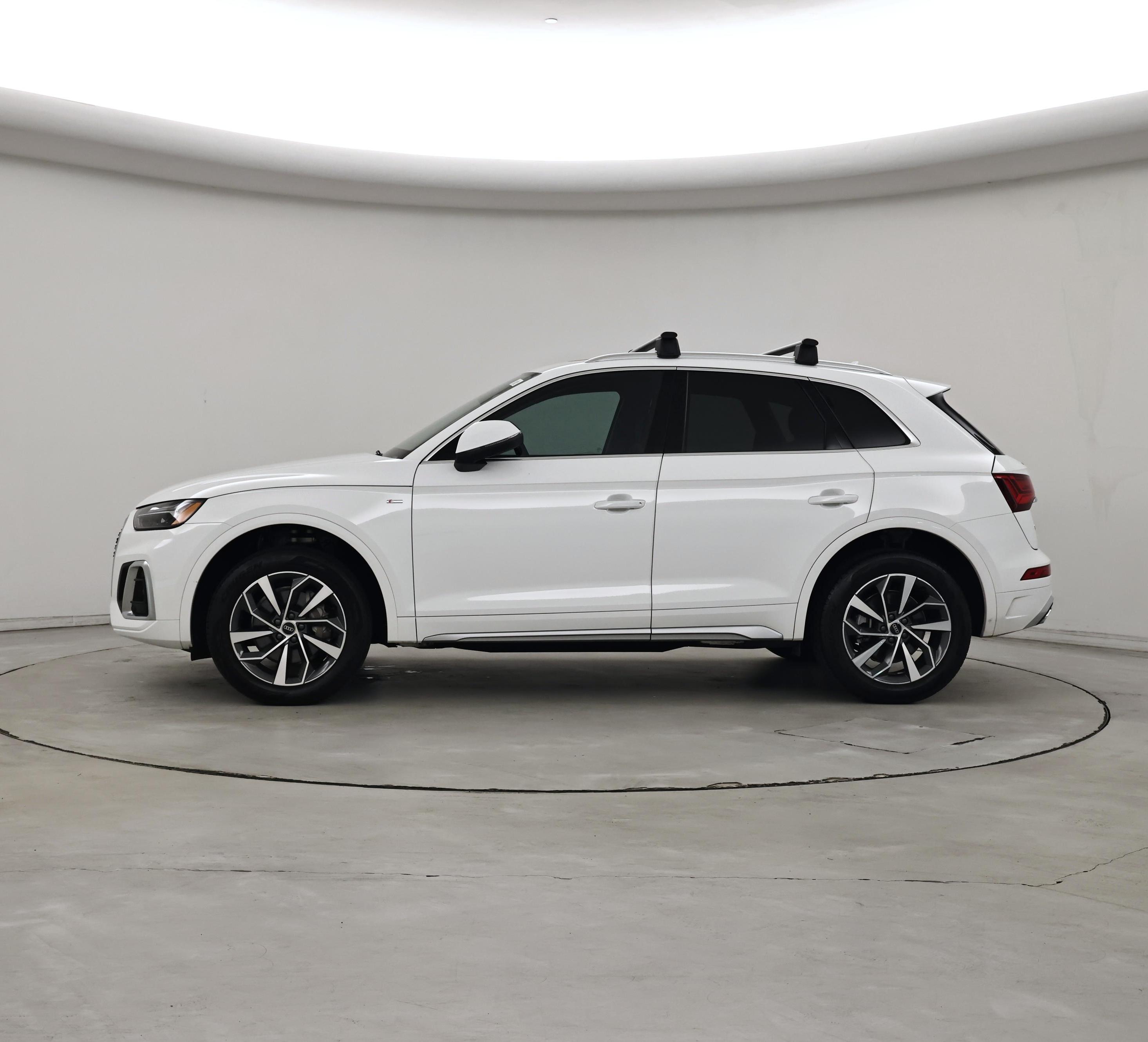 Thumbnail: 2023 Audi Q5 - 3