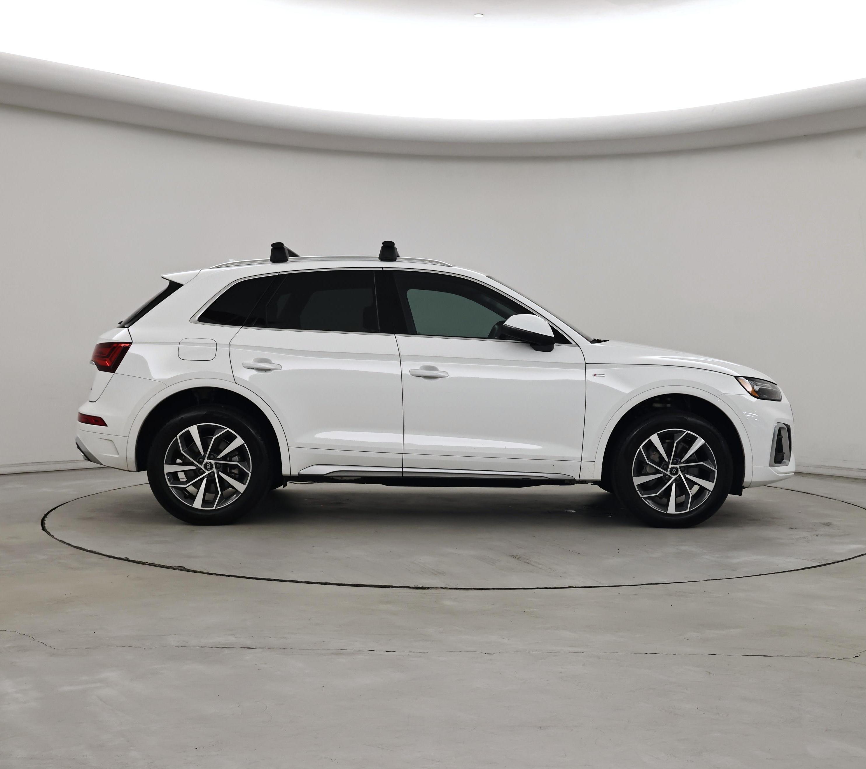 Thumbnail: 2023 Audi Q5 - 7