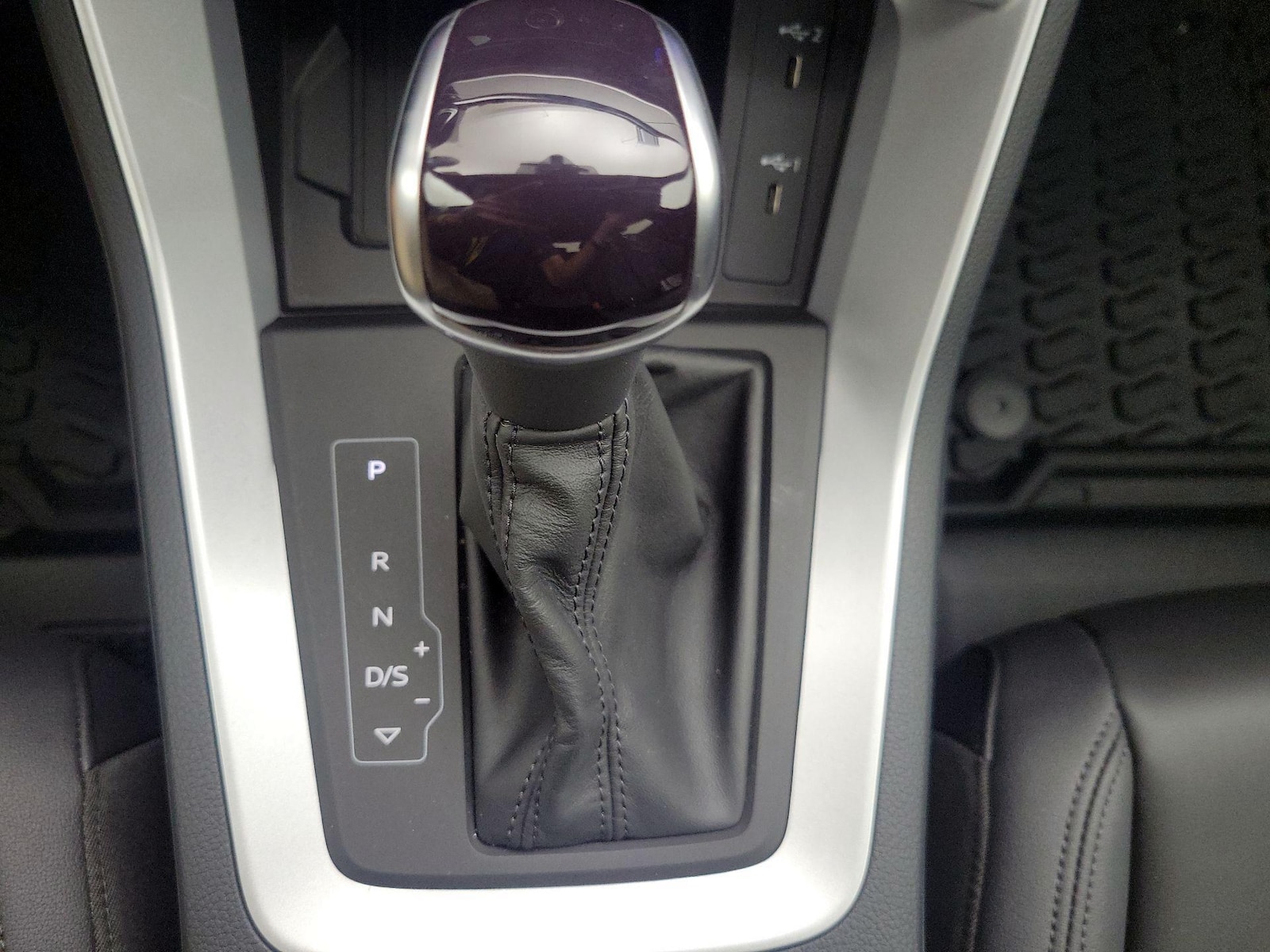 2024 Audi Q3 S Line Premium Plus - Photo 19