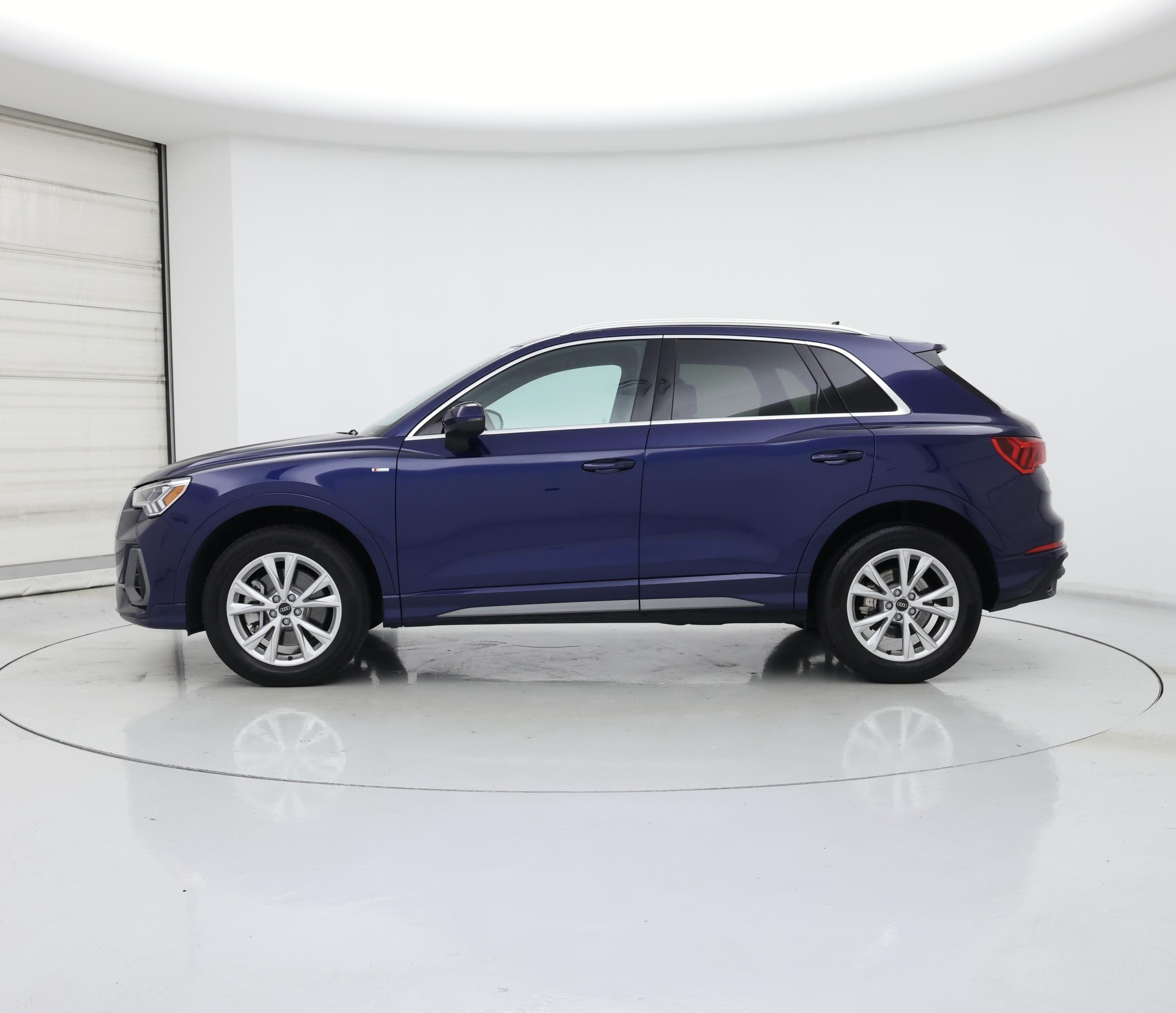 Thumbnail: 2024 Audi Q3 - 3