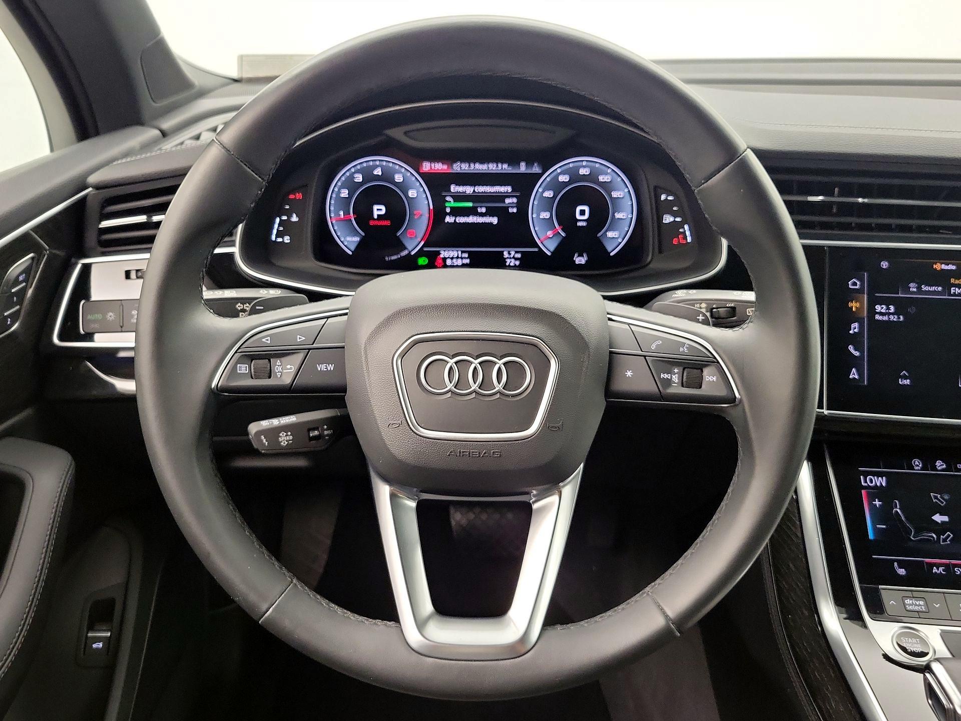 Thumbnail: 2023 Audi Q7 - 10