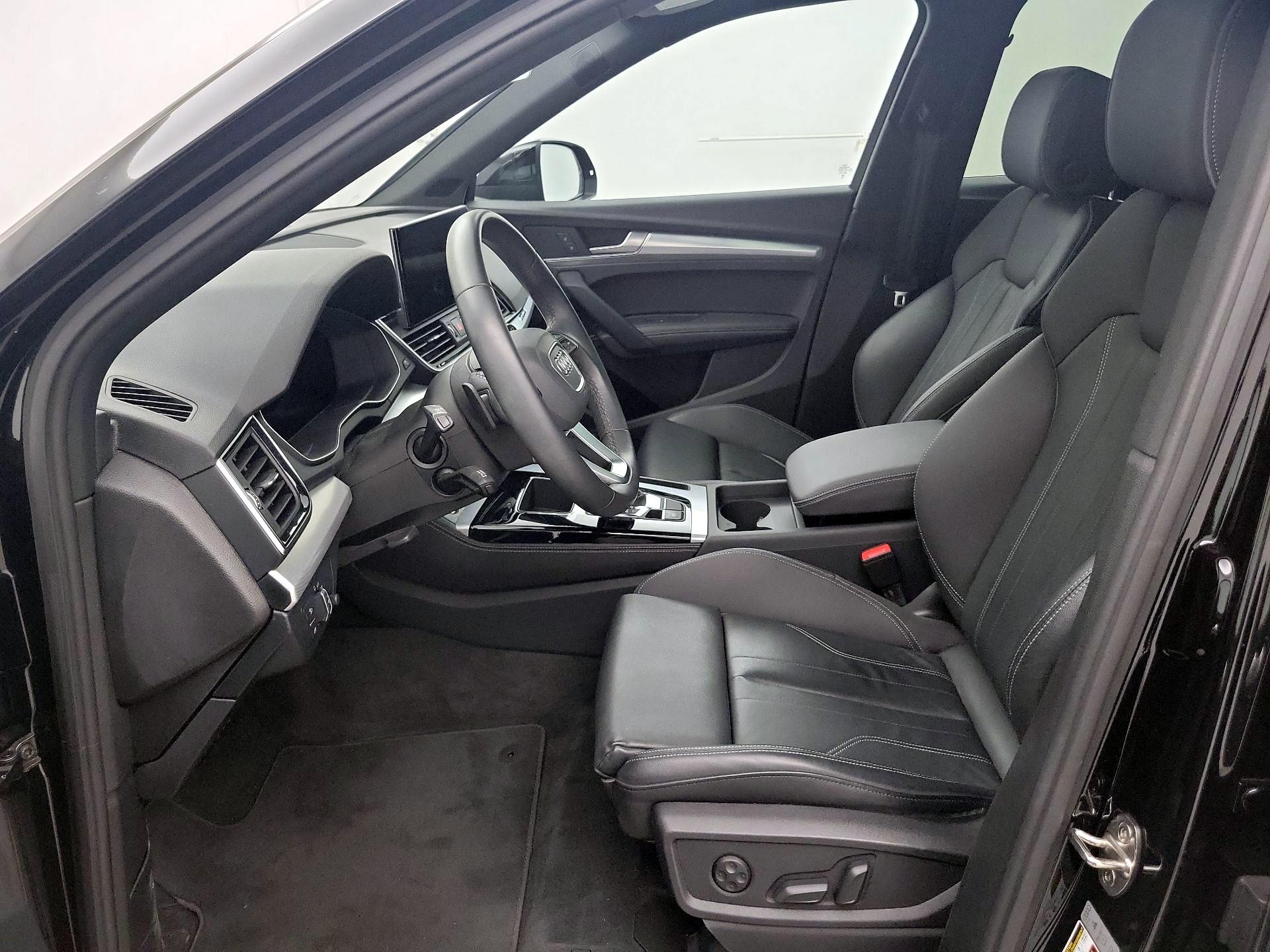 Thumbnail: 2023 Audi Q5 - 11