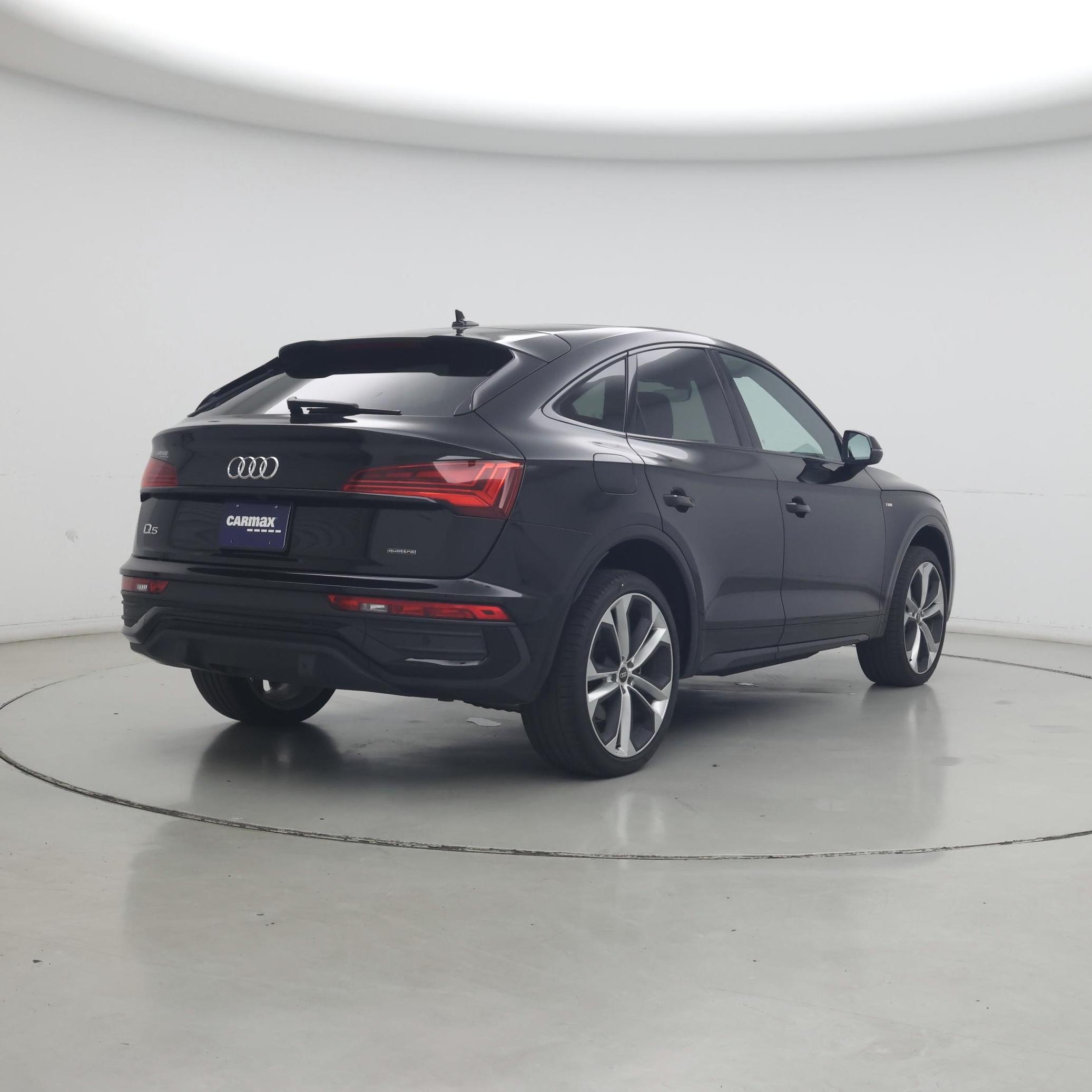 Thumbnail: 2023 Audi Q5 - 8