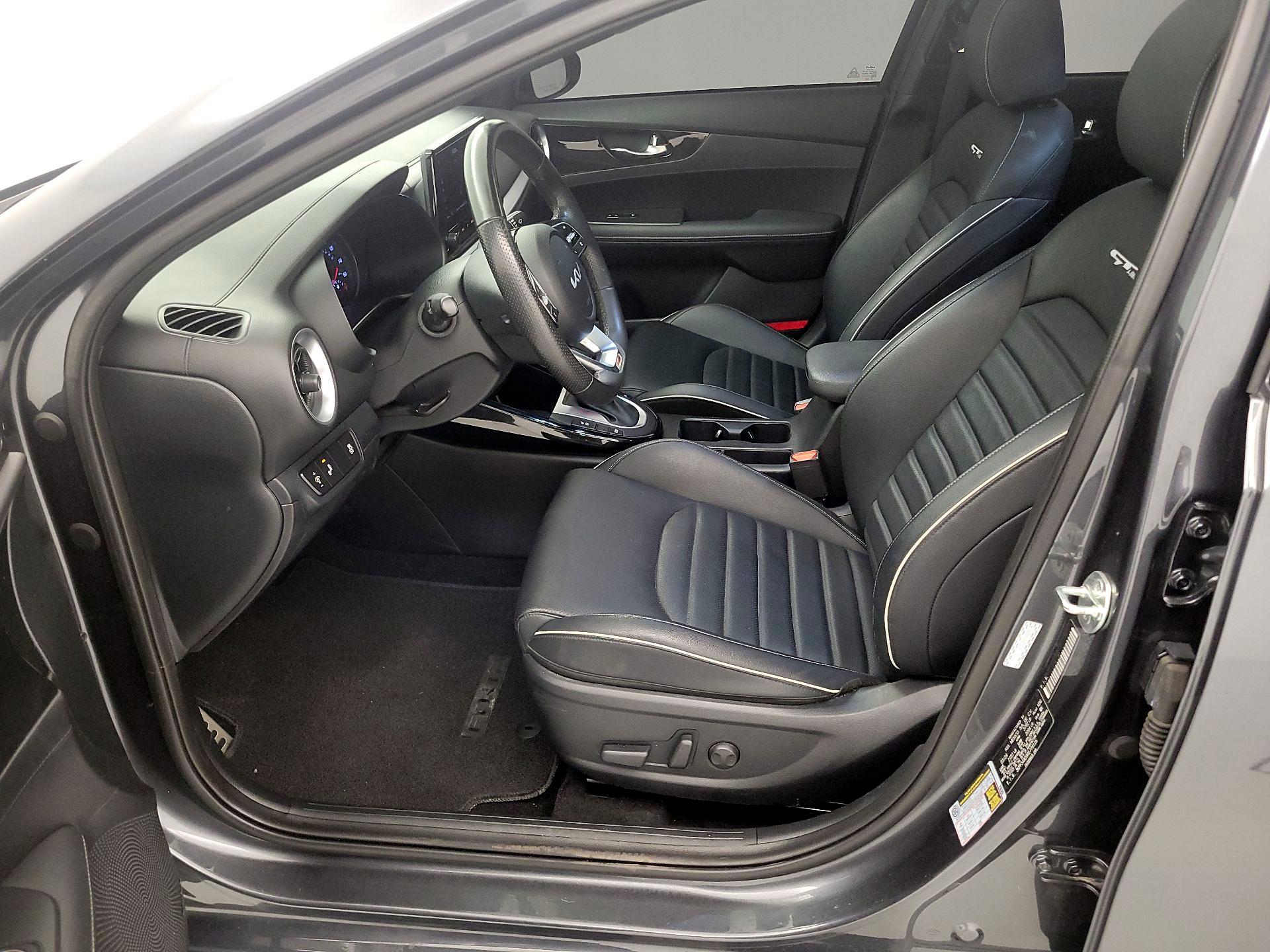 Thumbnail: 2024 Kia Forte - 11