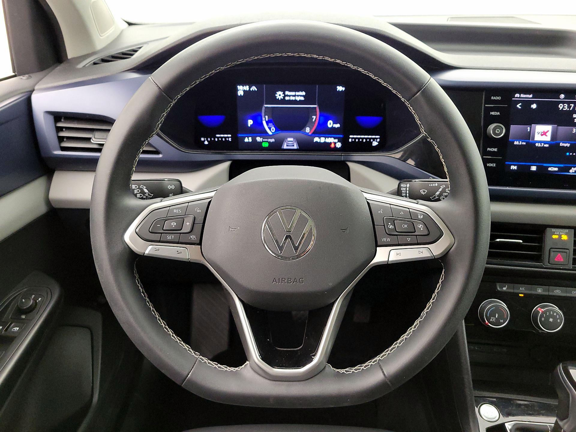 Thumbnail: 2023 Volkswagen Taos - 10