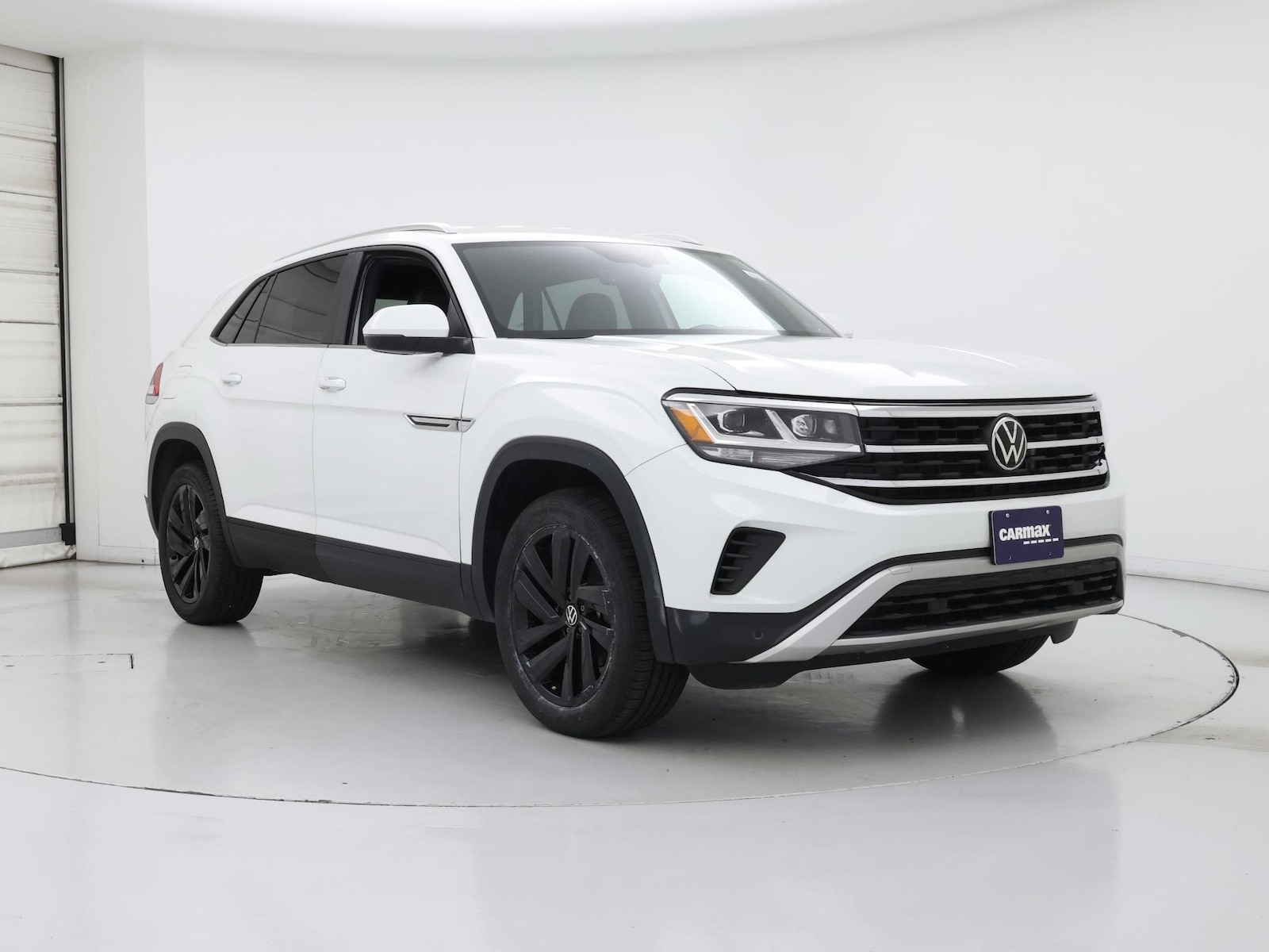 2023 Volkswagen Atlas Cross Sport SE w/Tech - Photo 2