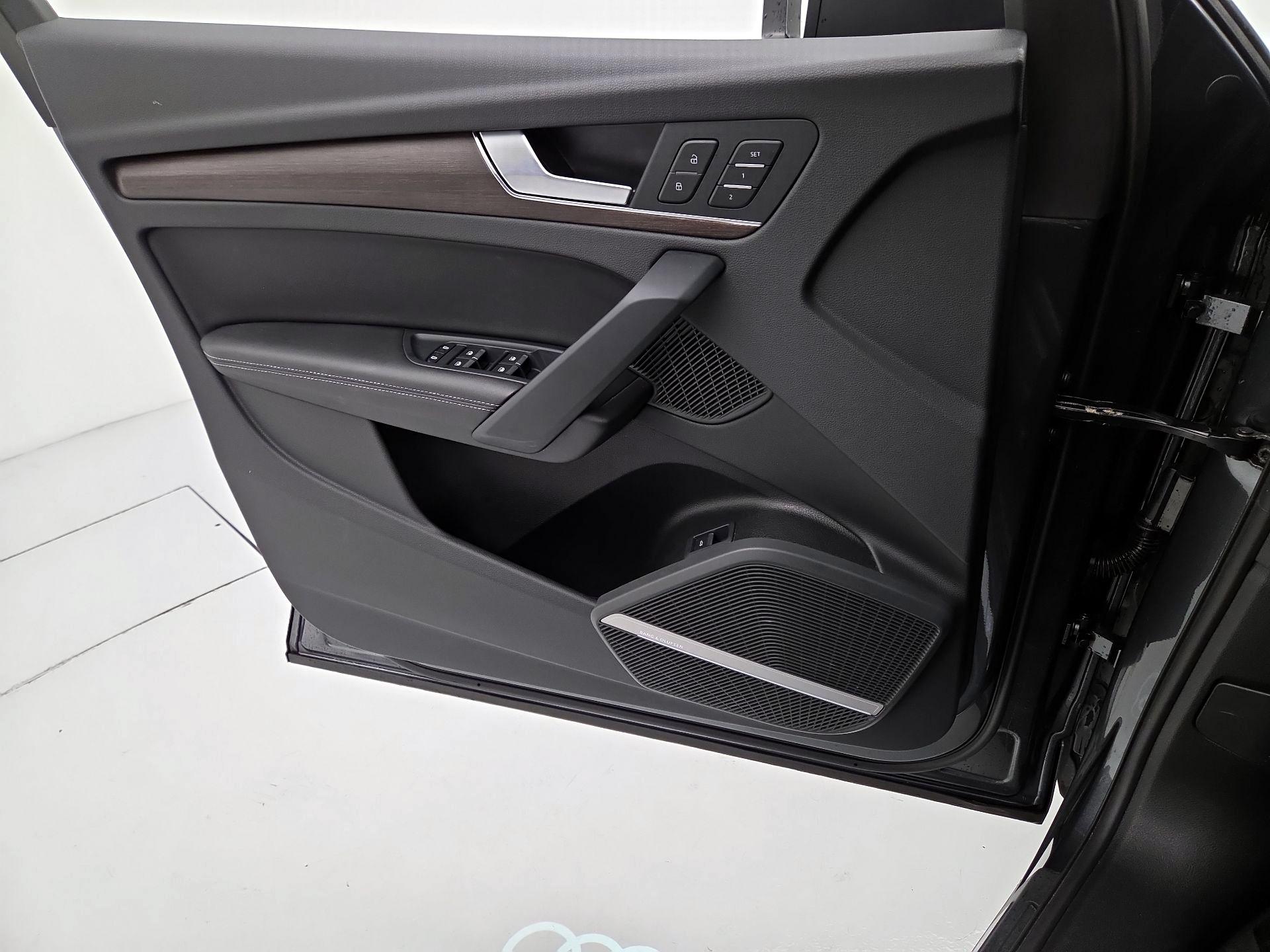 Thumbnail: 2023 Audi Q5 - 12