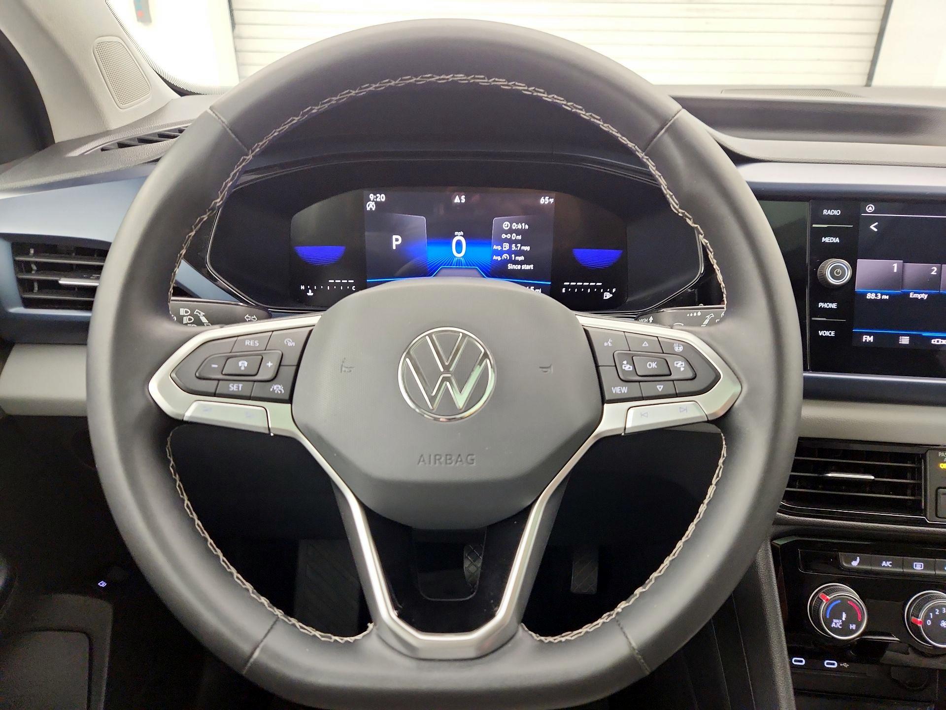 Thumbnail: 2023 Volkswagen Taos - 10