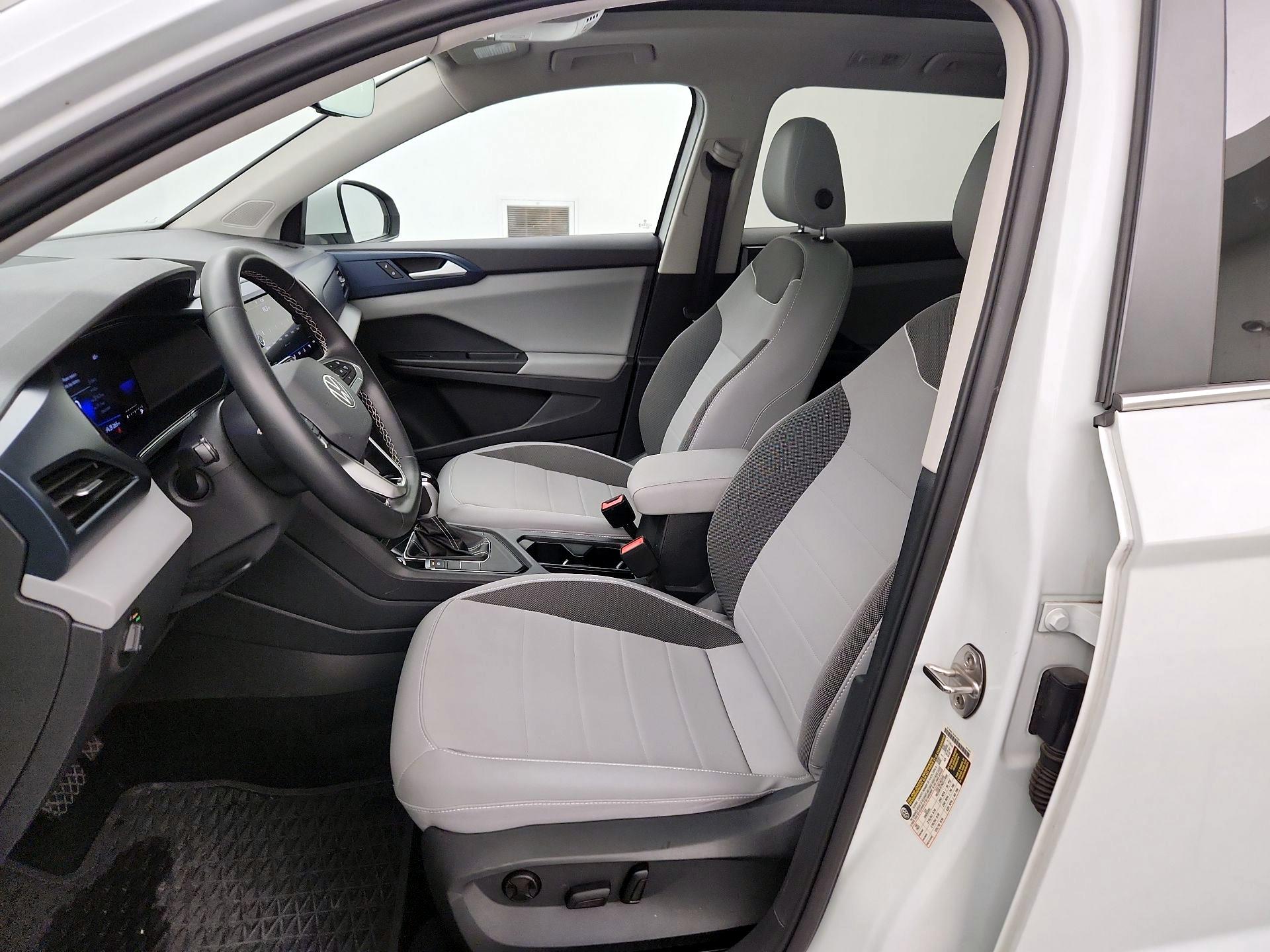 Thumbnail: 2023 Volkswagen Taos - 11