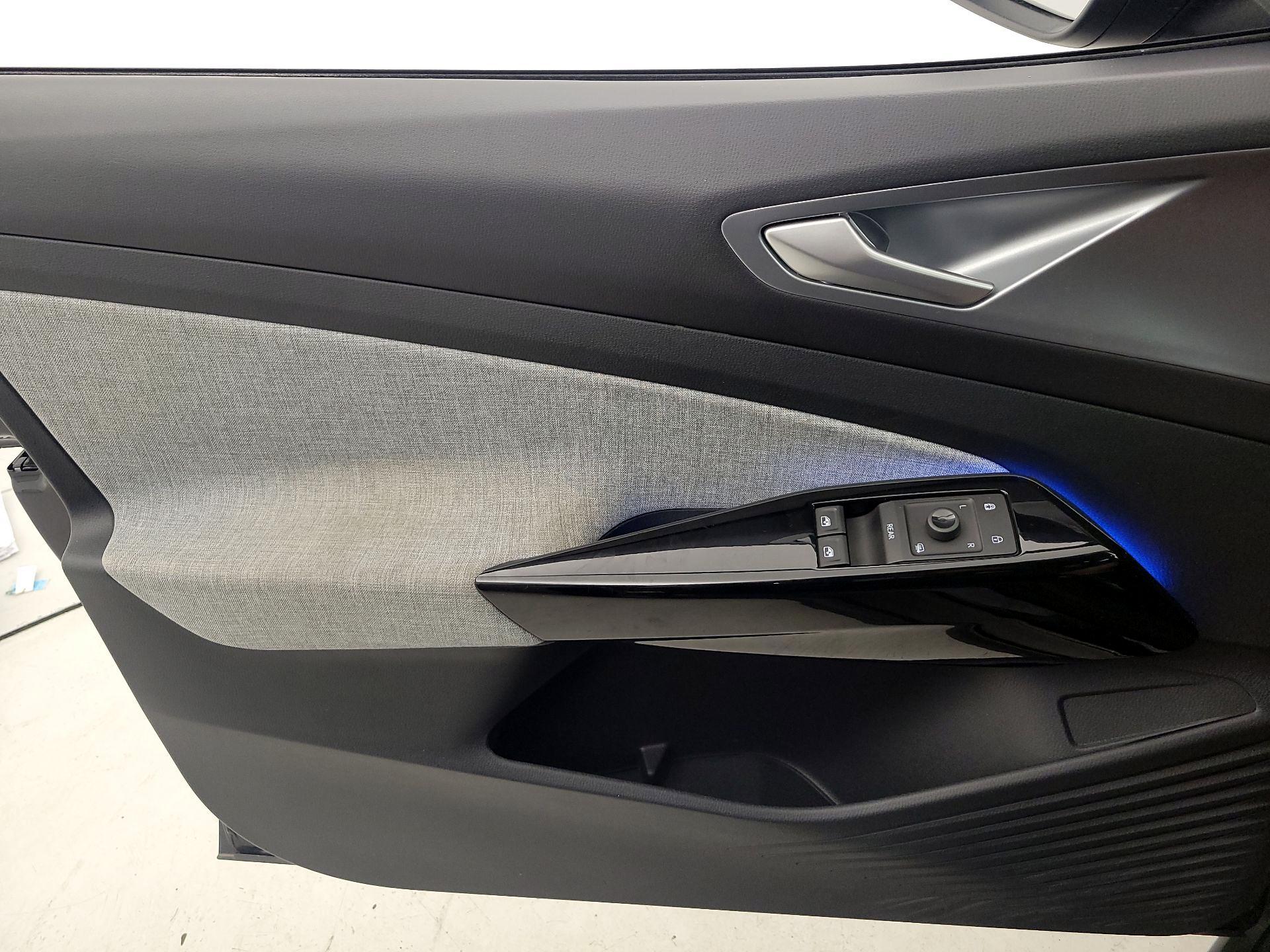 Thumbnail: 2023 Volkswagen ID.4 - 12