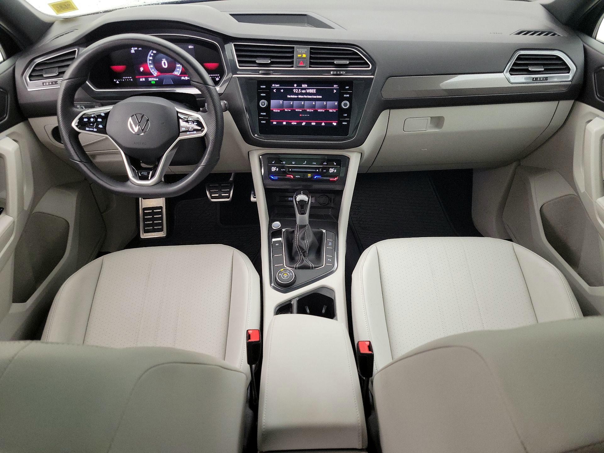 Thumbnail: 2023 Volkswagen Tiguan - 9