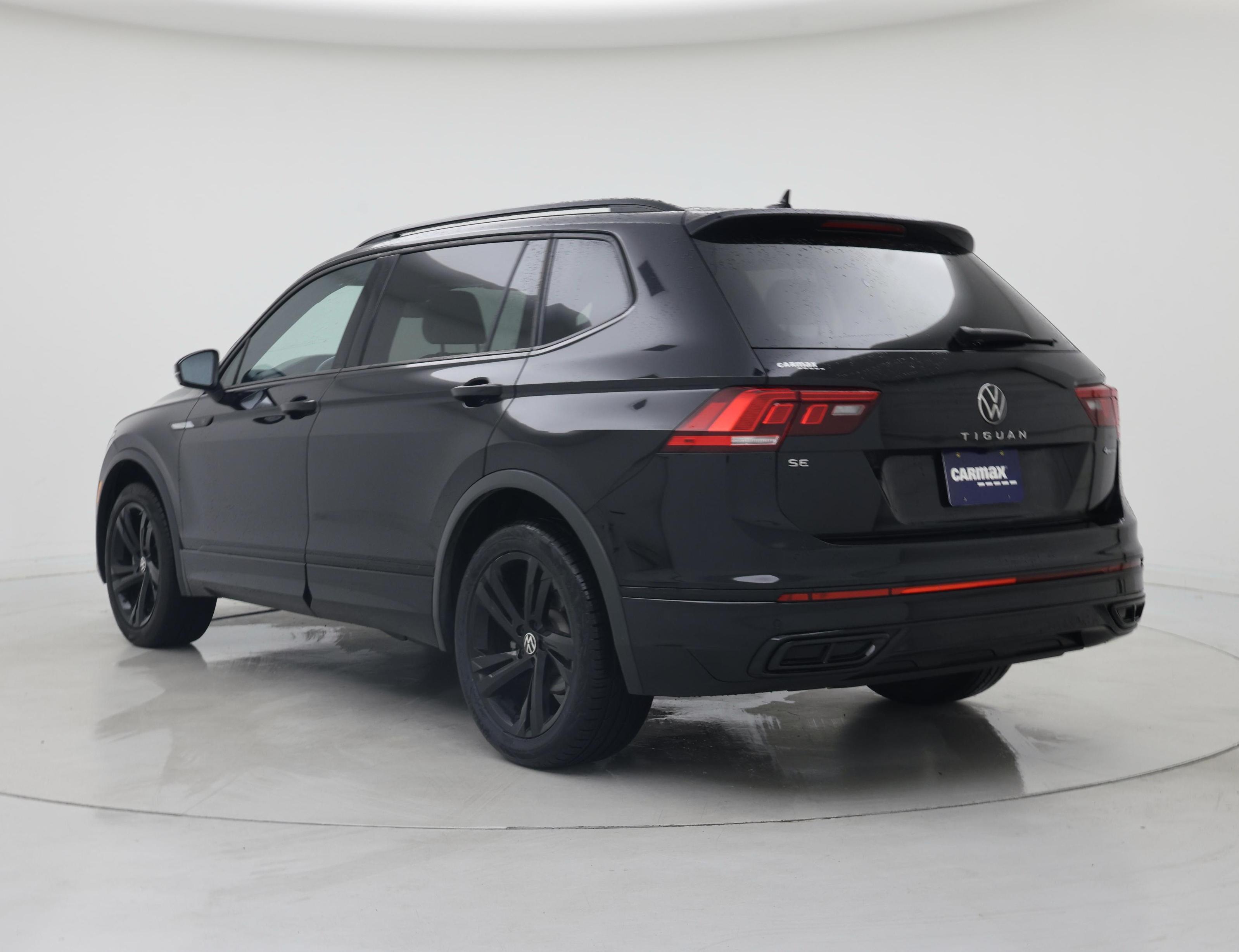 Thumbnail: 2023 Volkswagen Tiguan - 2