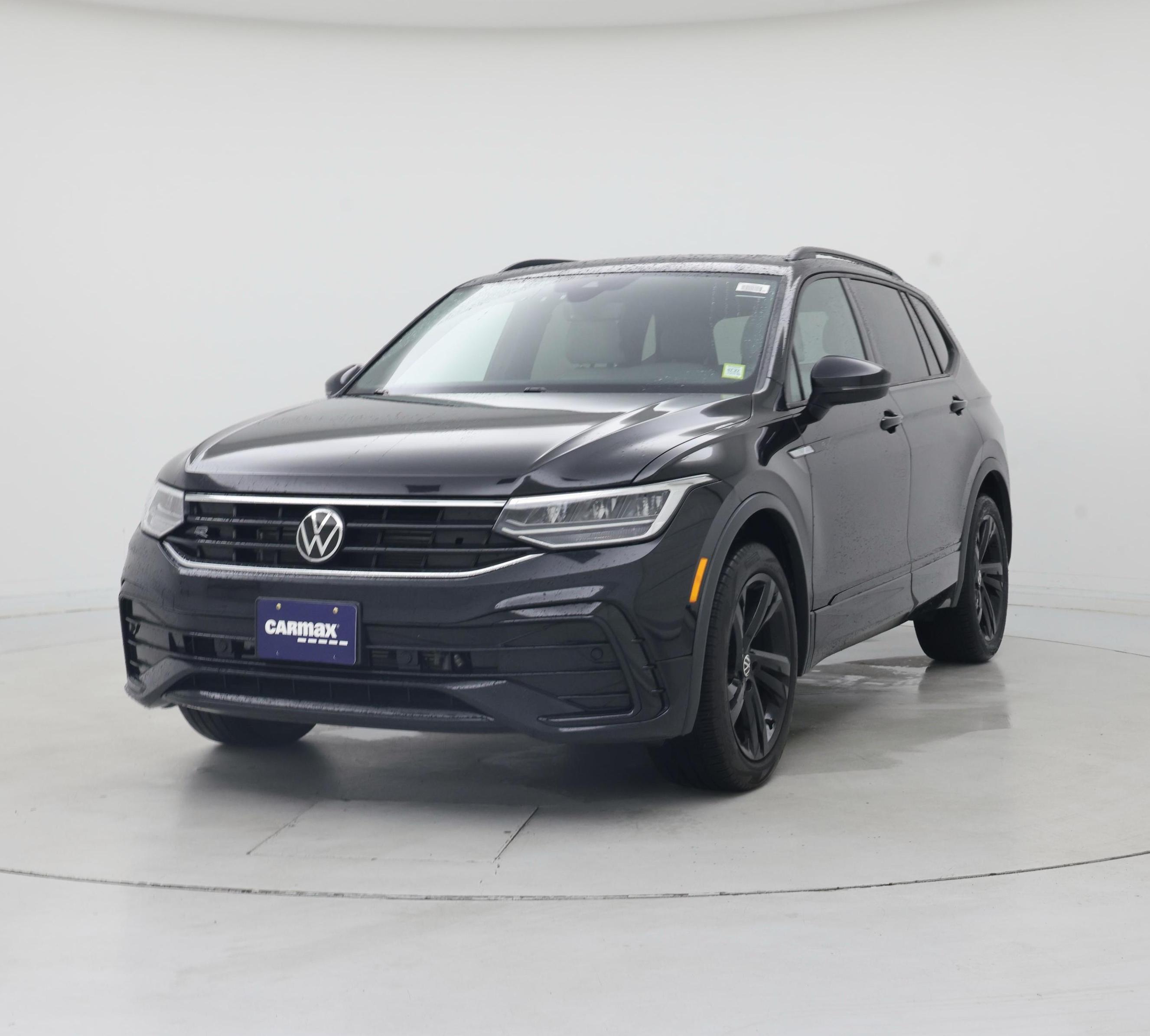 Thumbnail: 2023 Volkswagen Tiguan - 4