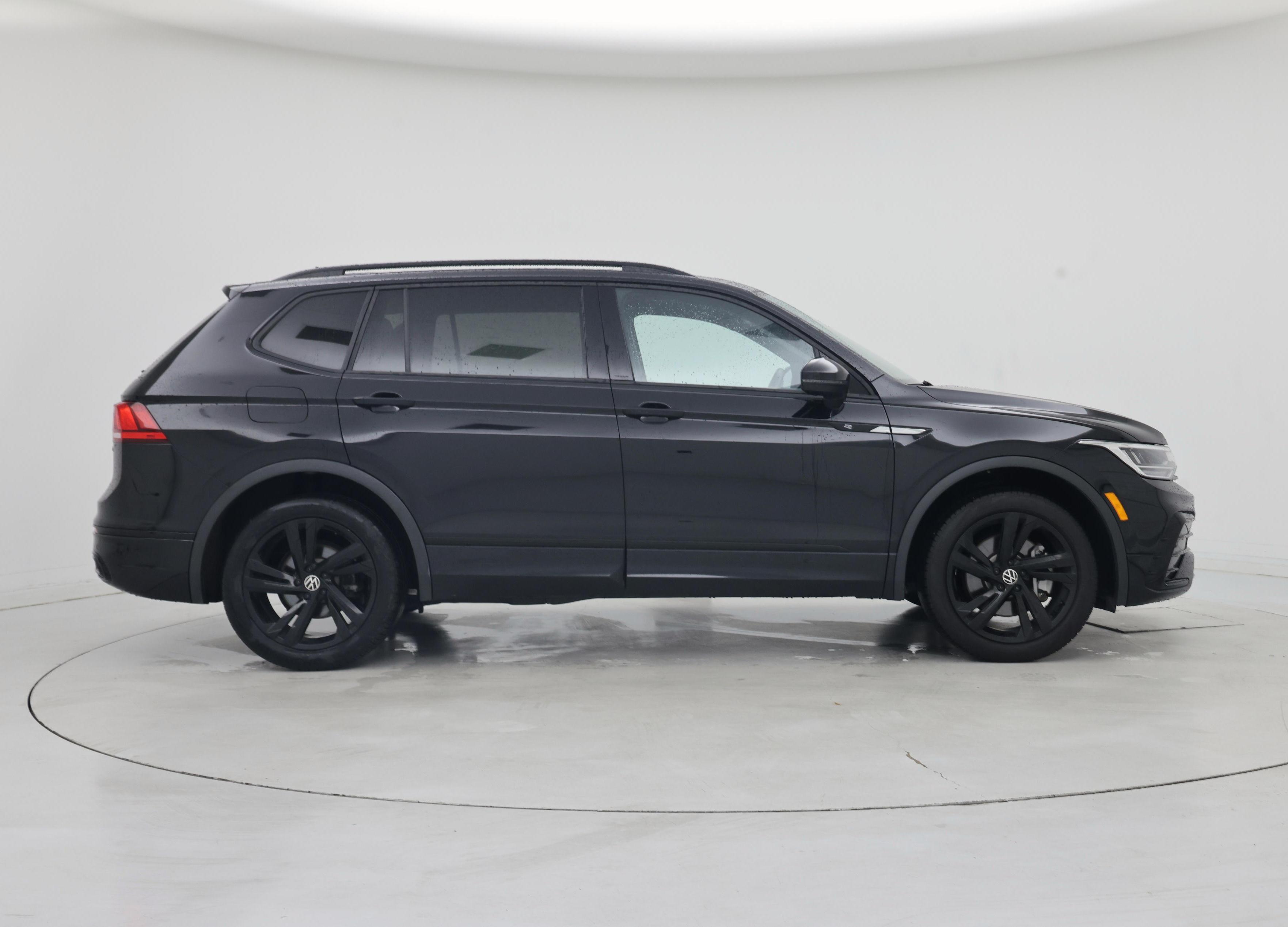 Thumbnail: 2023 Volkswagen Tiguan - 7