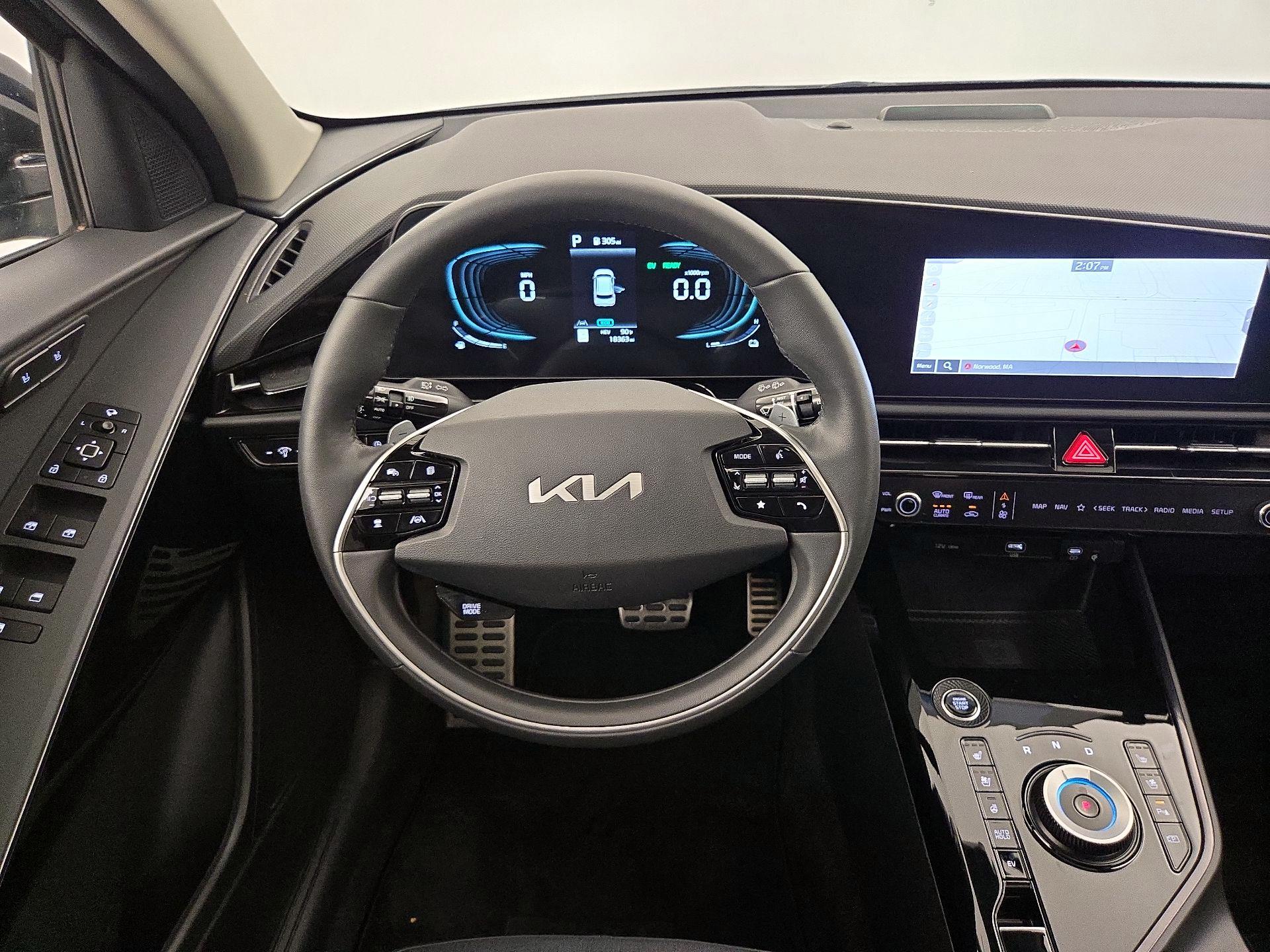 Thumbnail: 2023 Kia Niro - 10