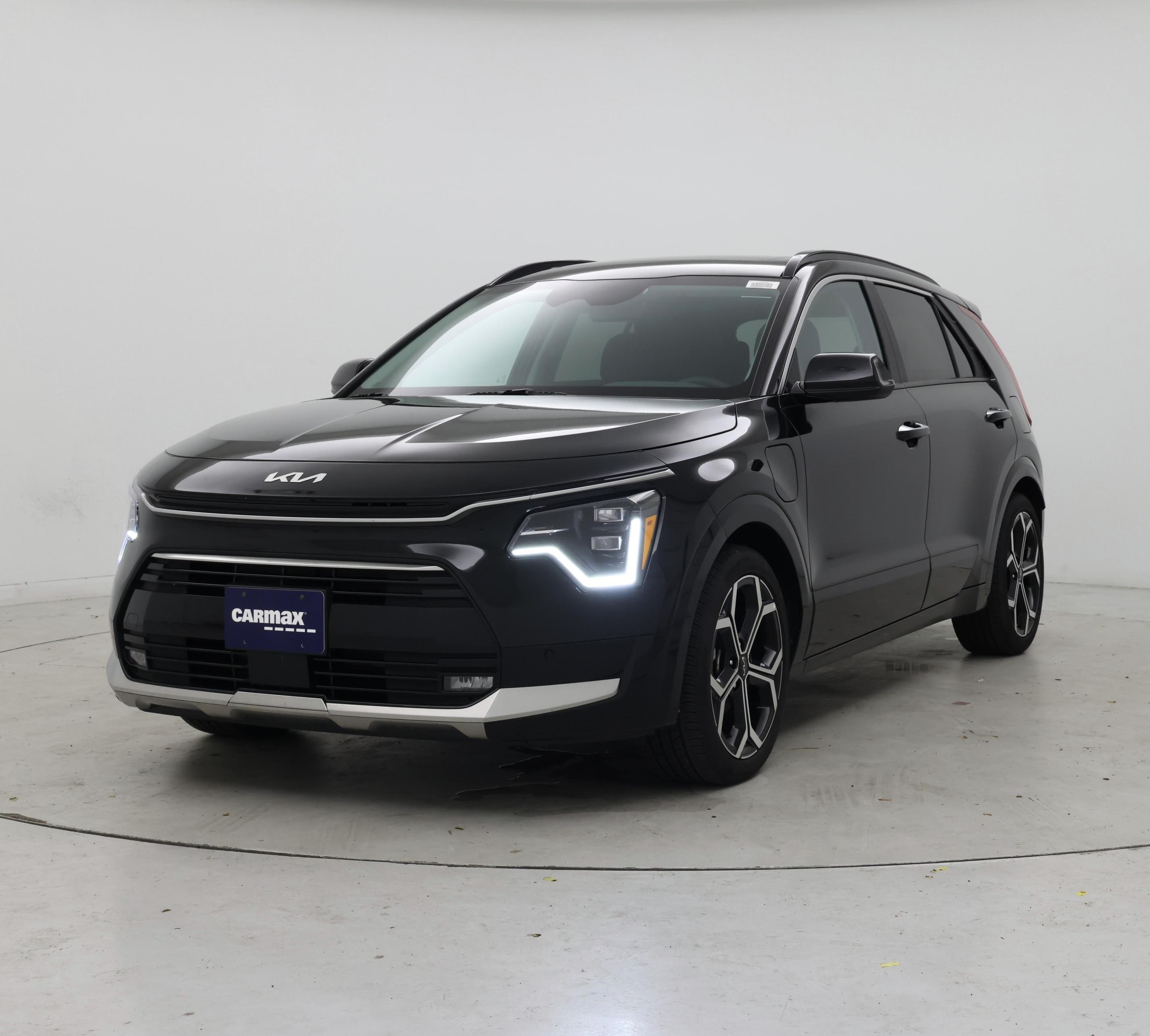 Thumbnail: 2023 Kia Niro - 4