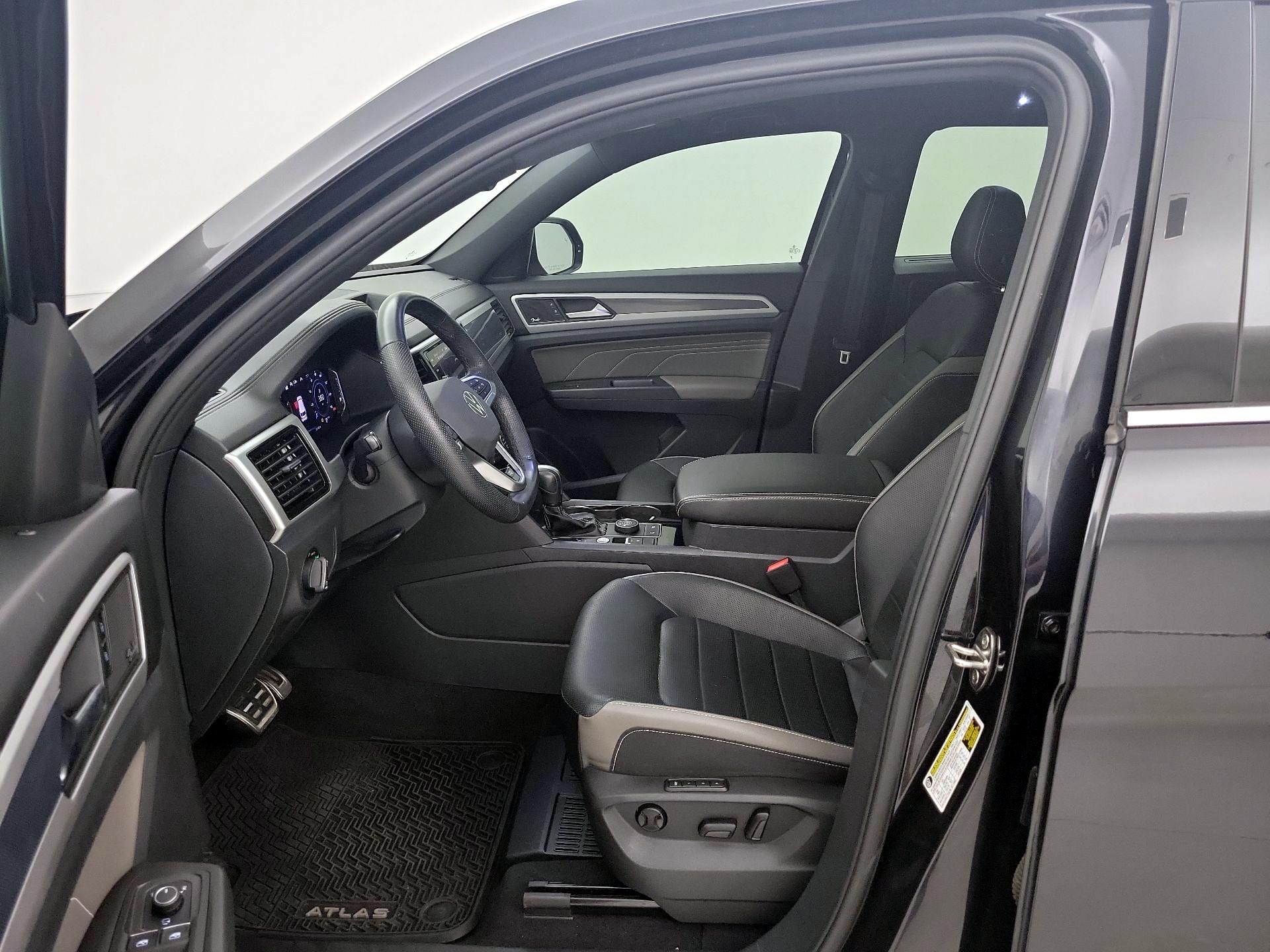 Thumbnail: 2023 Volkswagen Atlas - 11