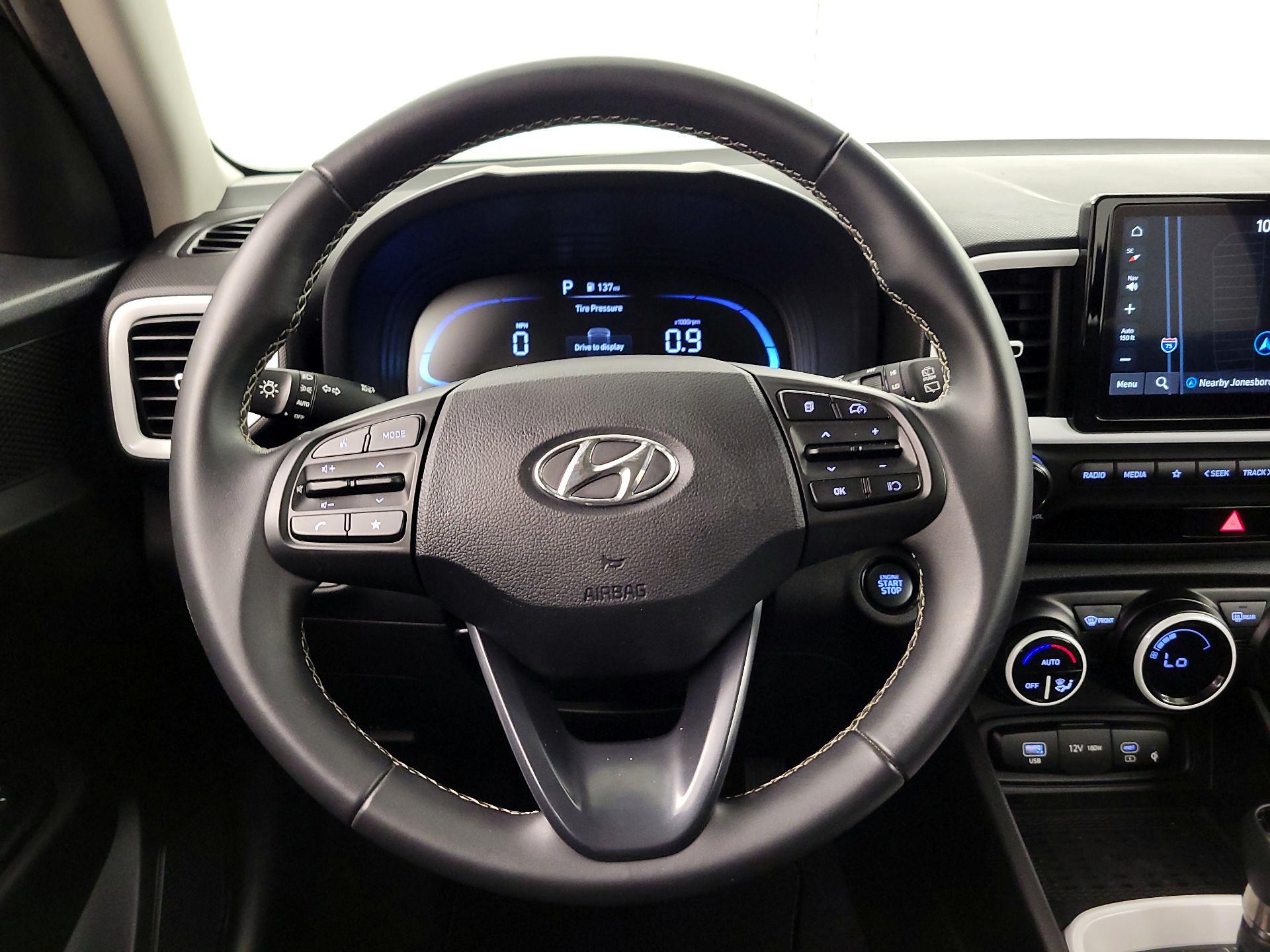 Thumbnail: 2024 Hyundai Venue - 10