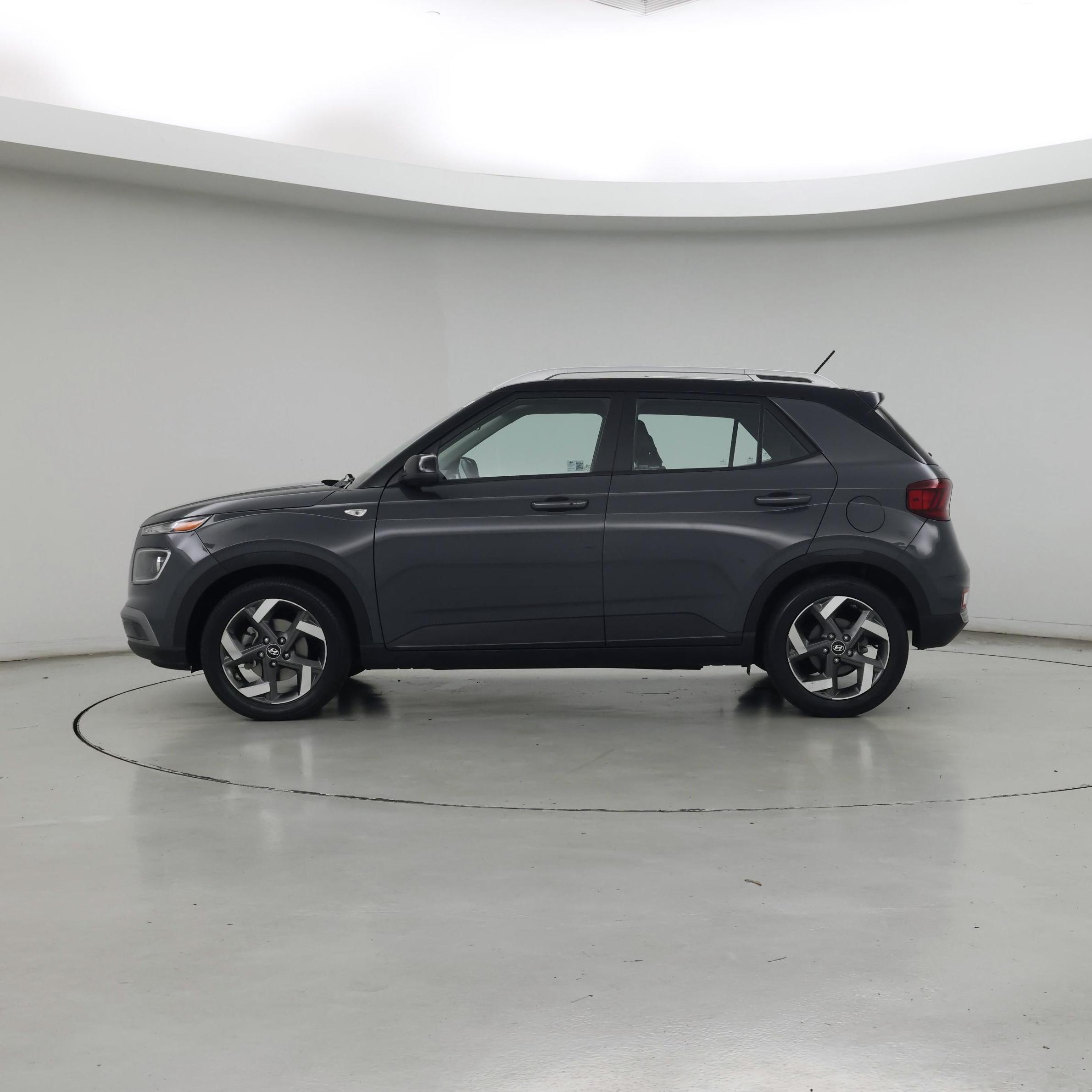Thumbnail: 2024 Hyundai Venue - 3
