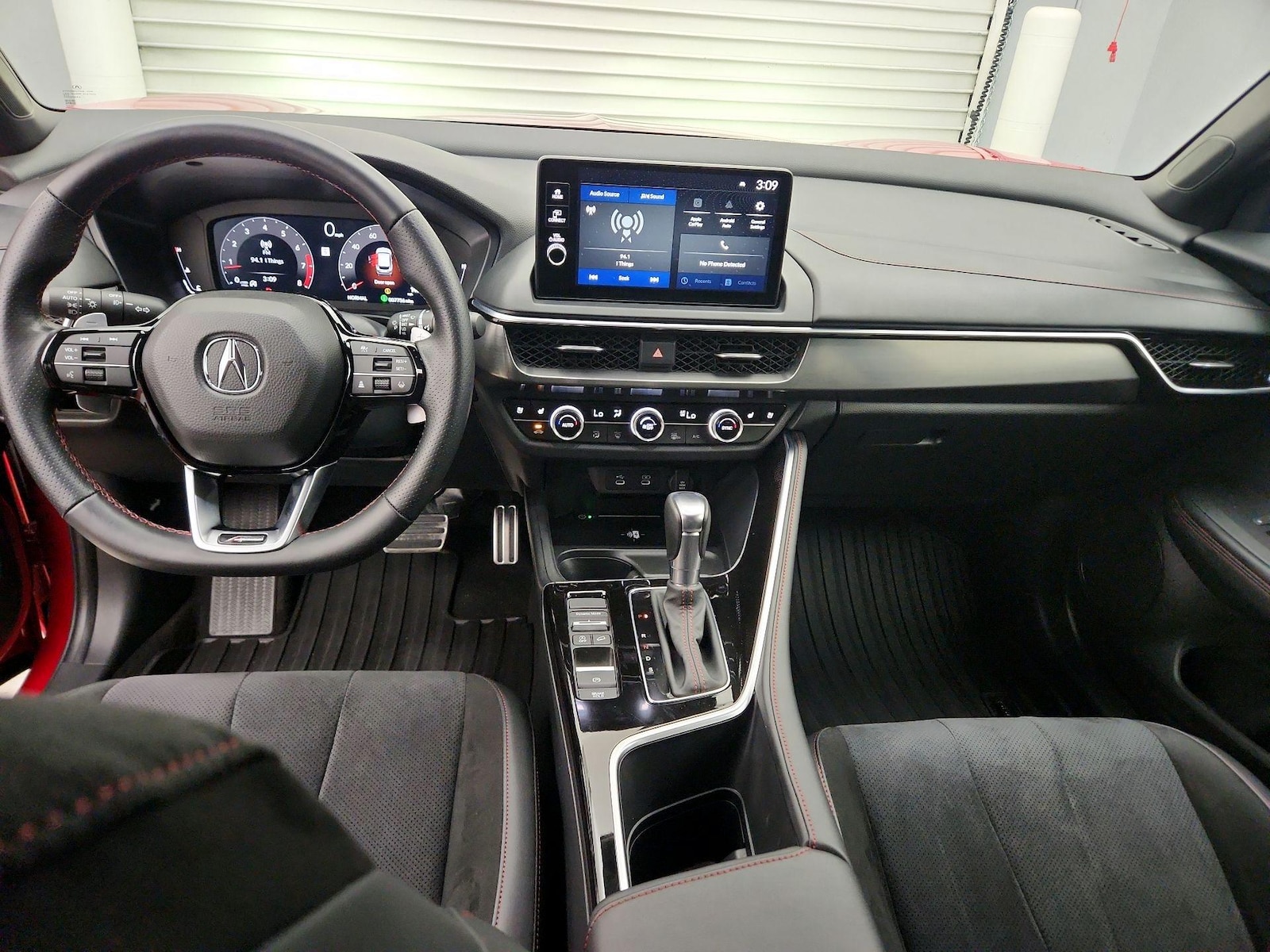 Apple CarPlay® & Android Auto™