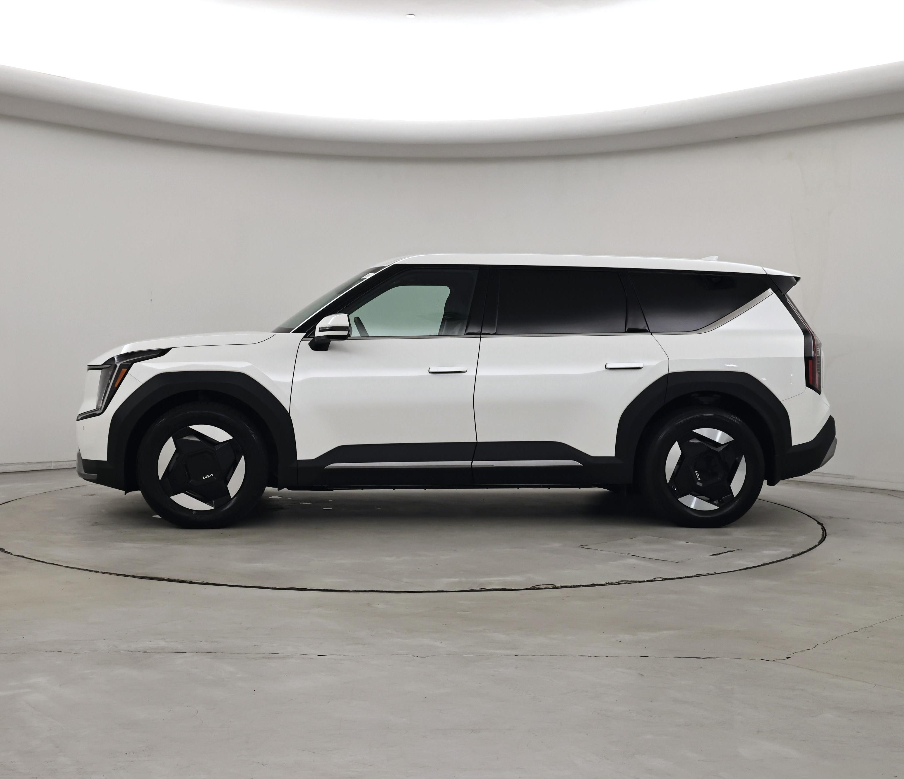 Thumbnail: 2024 Kia EV9 - 3