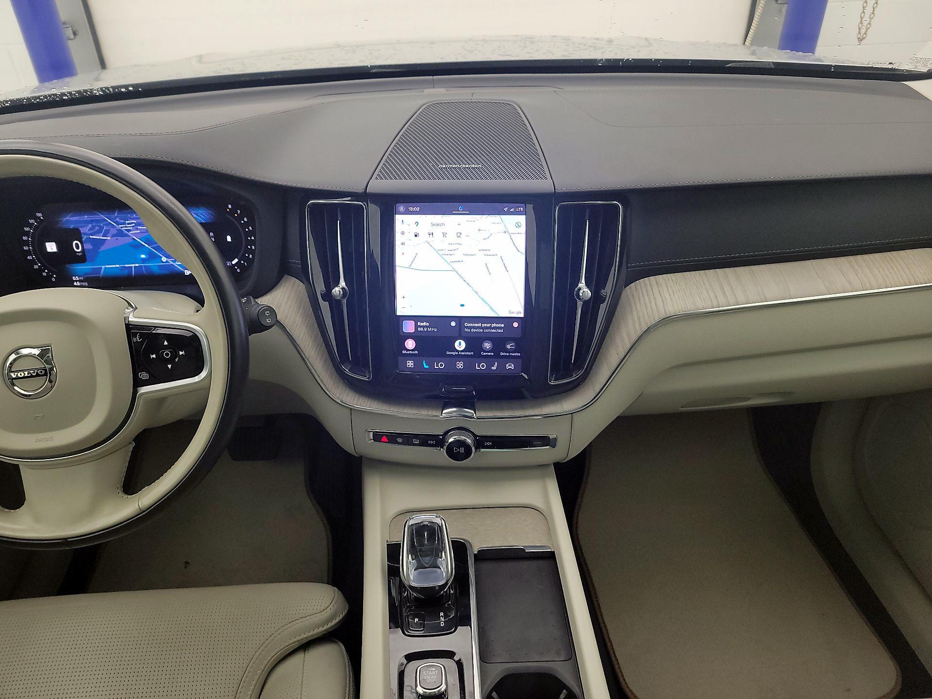 Thumbnail: 2022 Volvo XC60 - 9