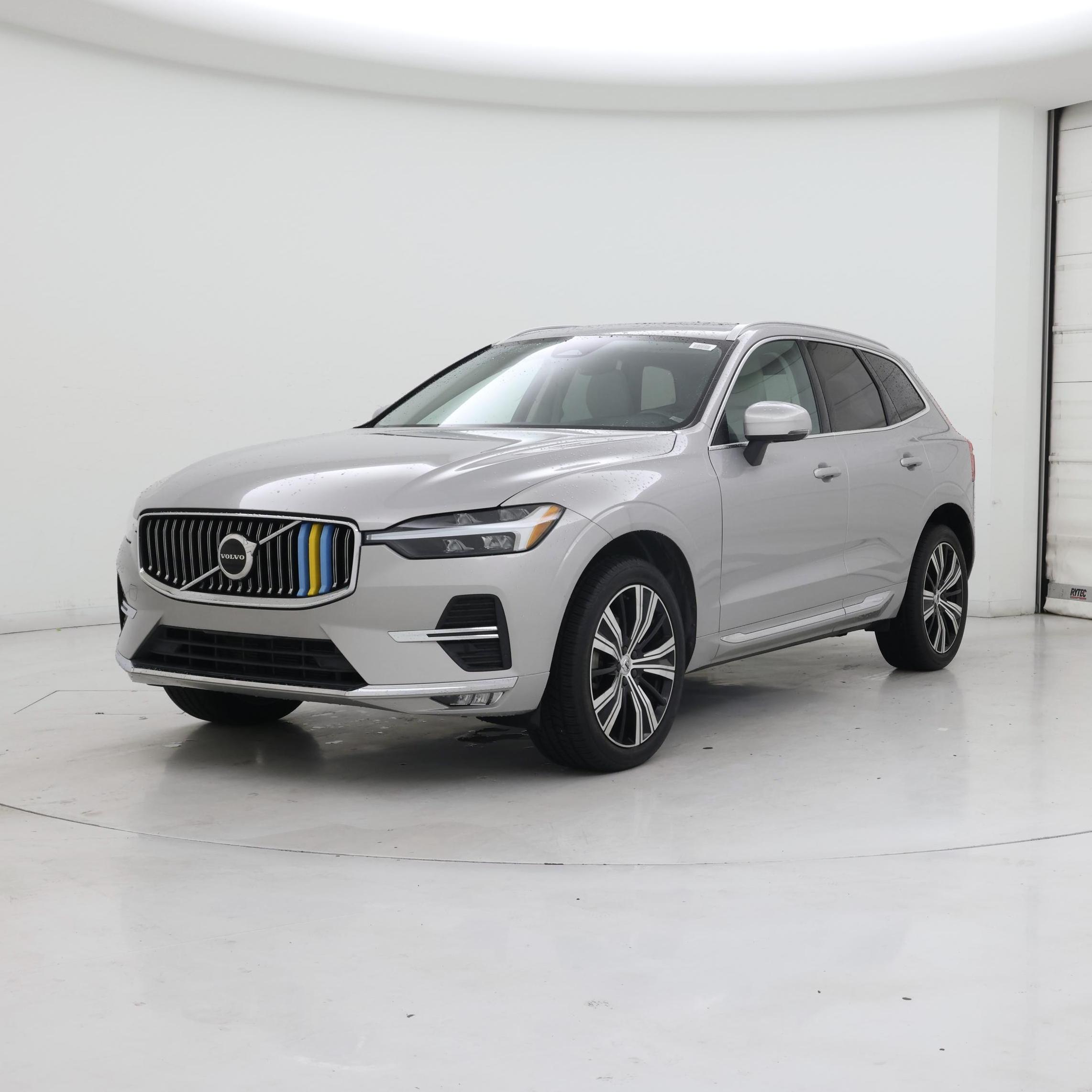 Thumbnail: 2022 Volvo XC60 - 4