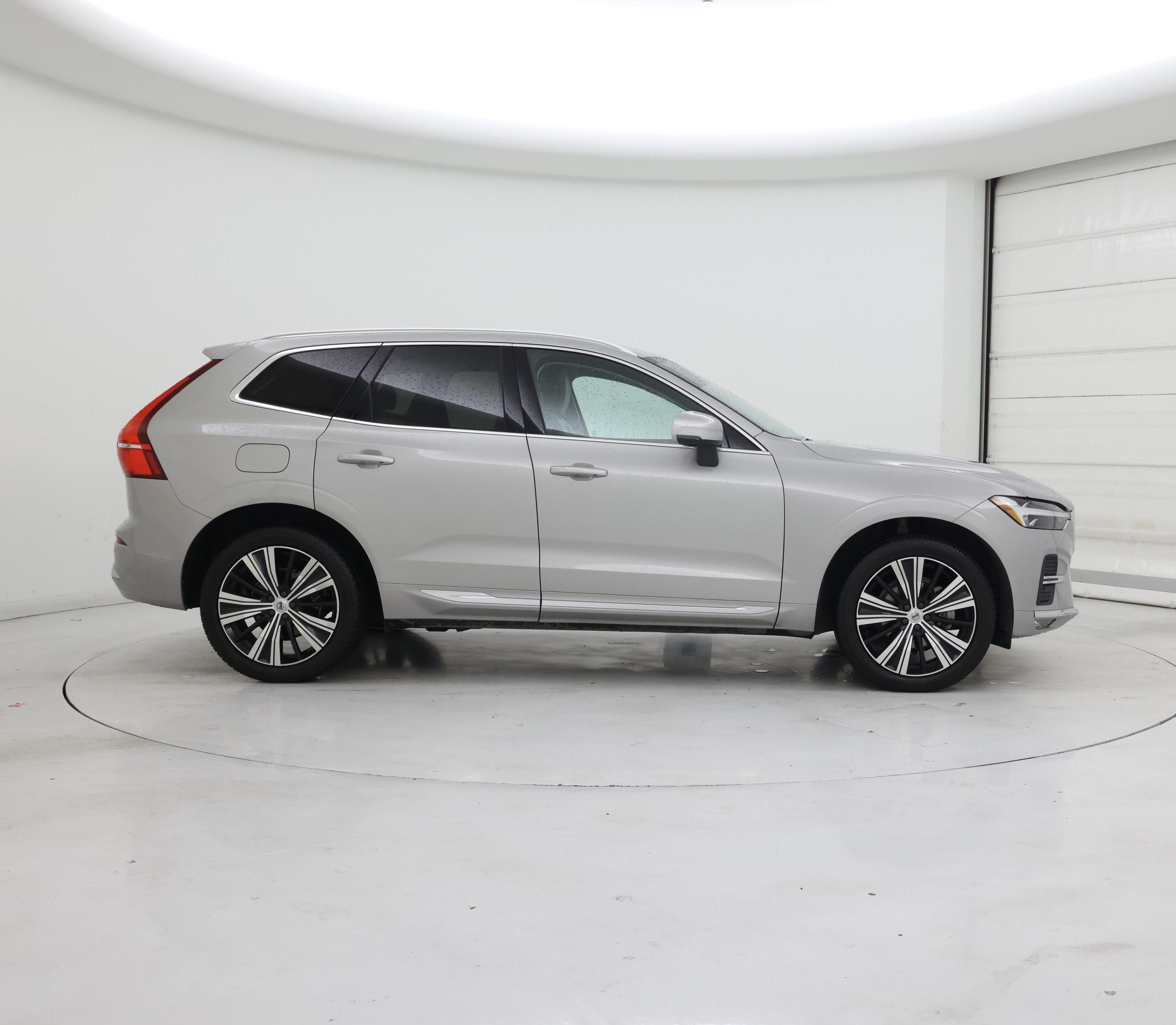 Thumbnail: 2022 Volvo XC60 - 7