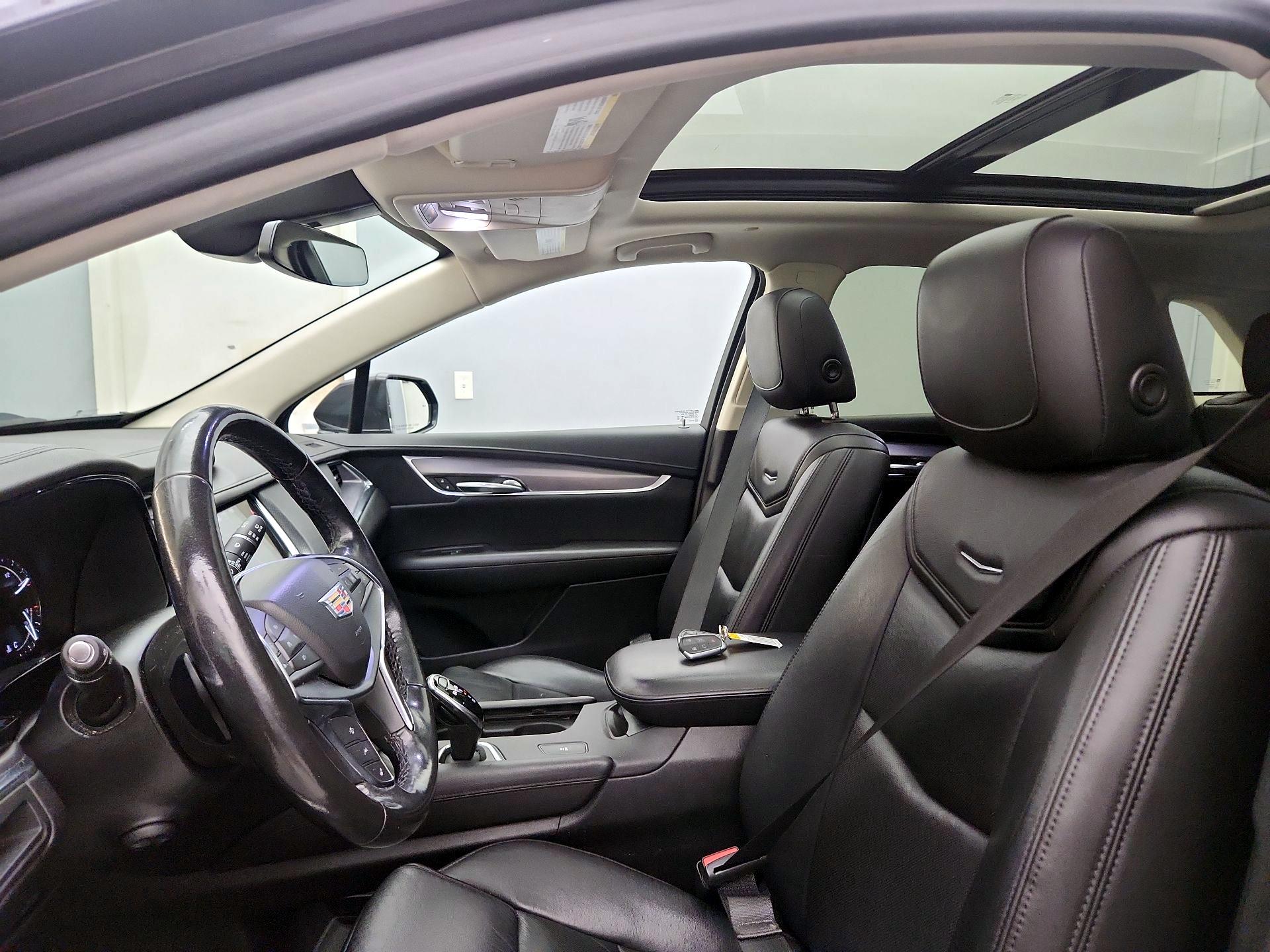 Thumbnail: 2019 Cadillac XT5 - 18