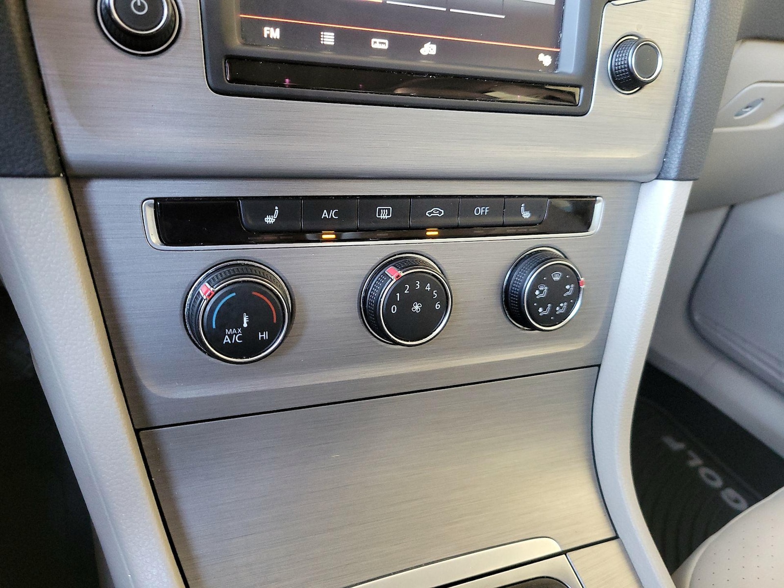 2016 Volkswagen Golf SportWagen TSI SE - Photo 17