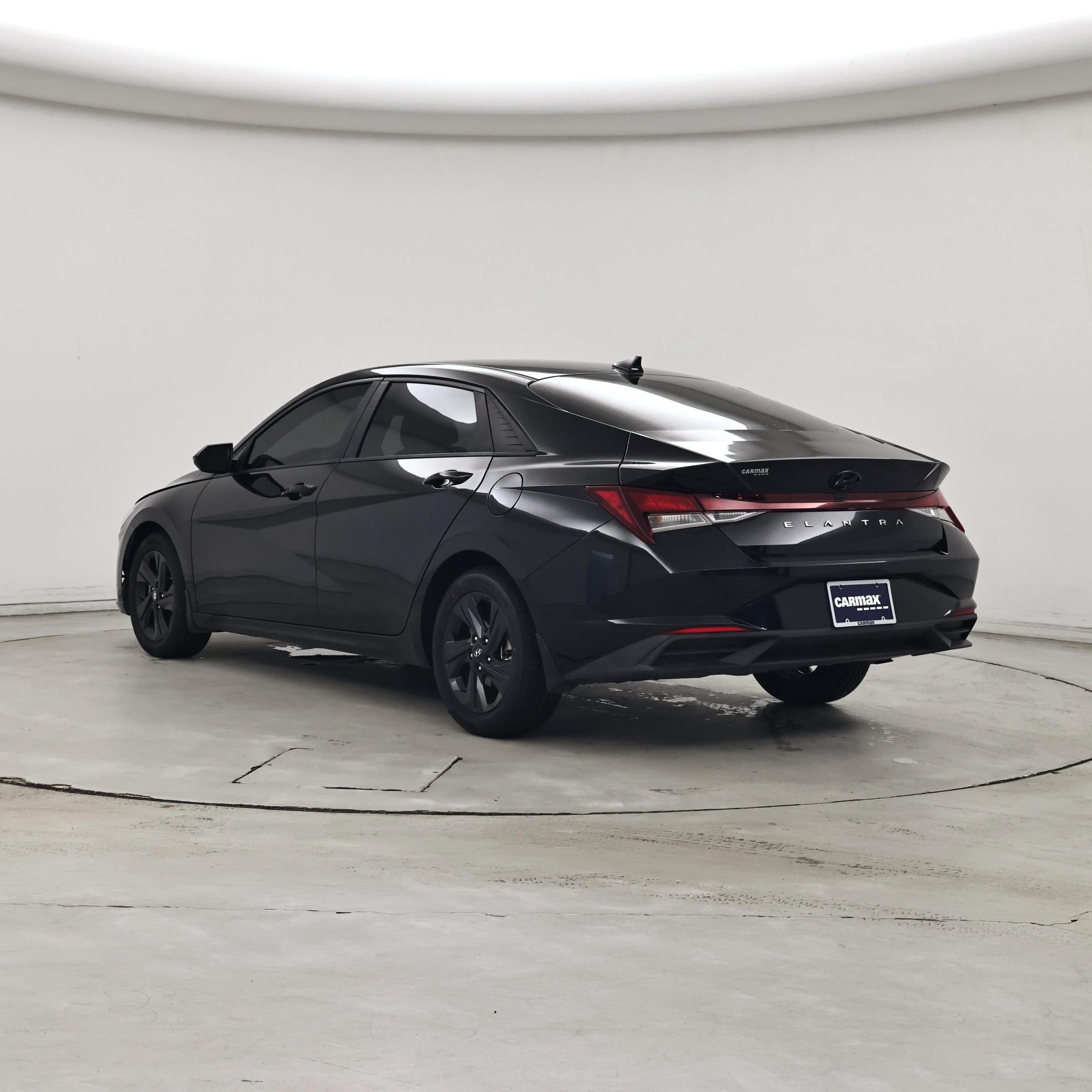 Thumbnail: 2022 Hyundai Elantra - 2