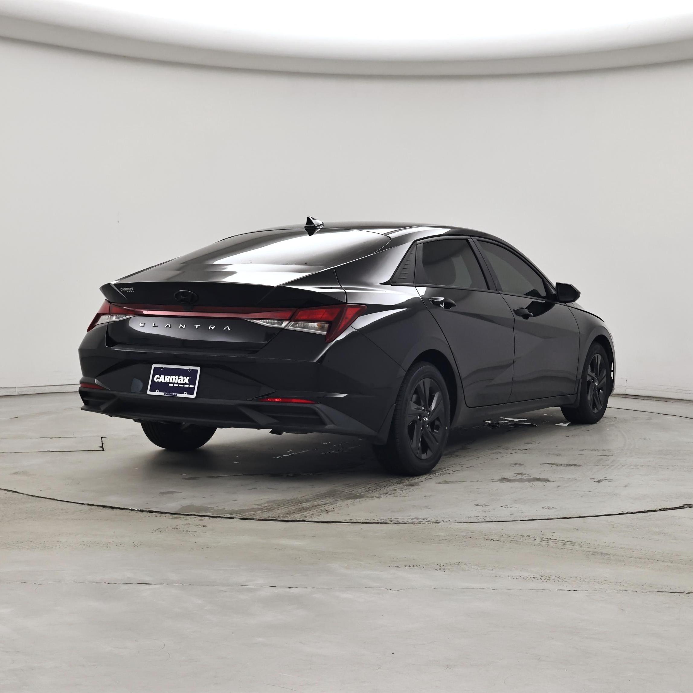 Thumbnail: 2022 Hyundai Elantra - 8