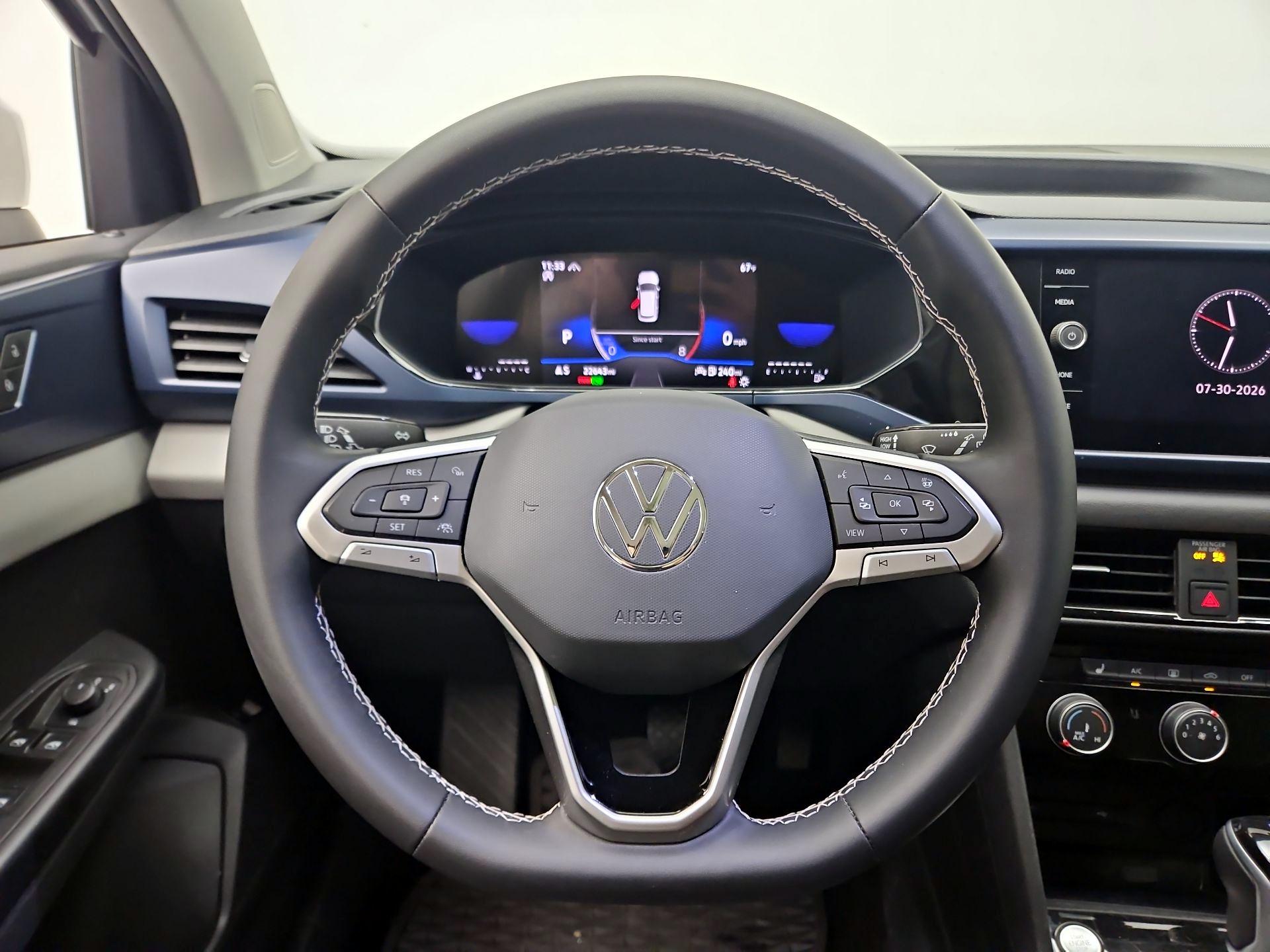 Thumbnail: 2023 Volkswagen Taos - 10