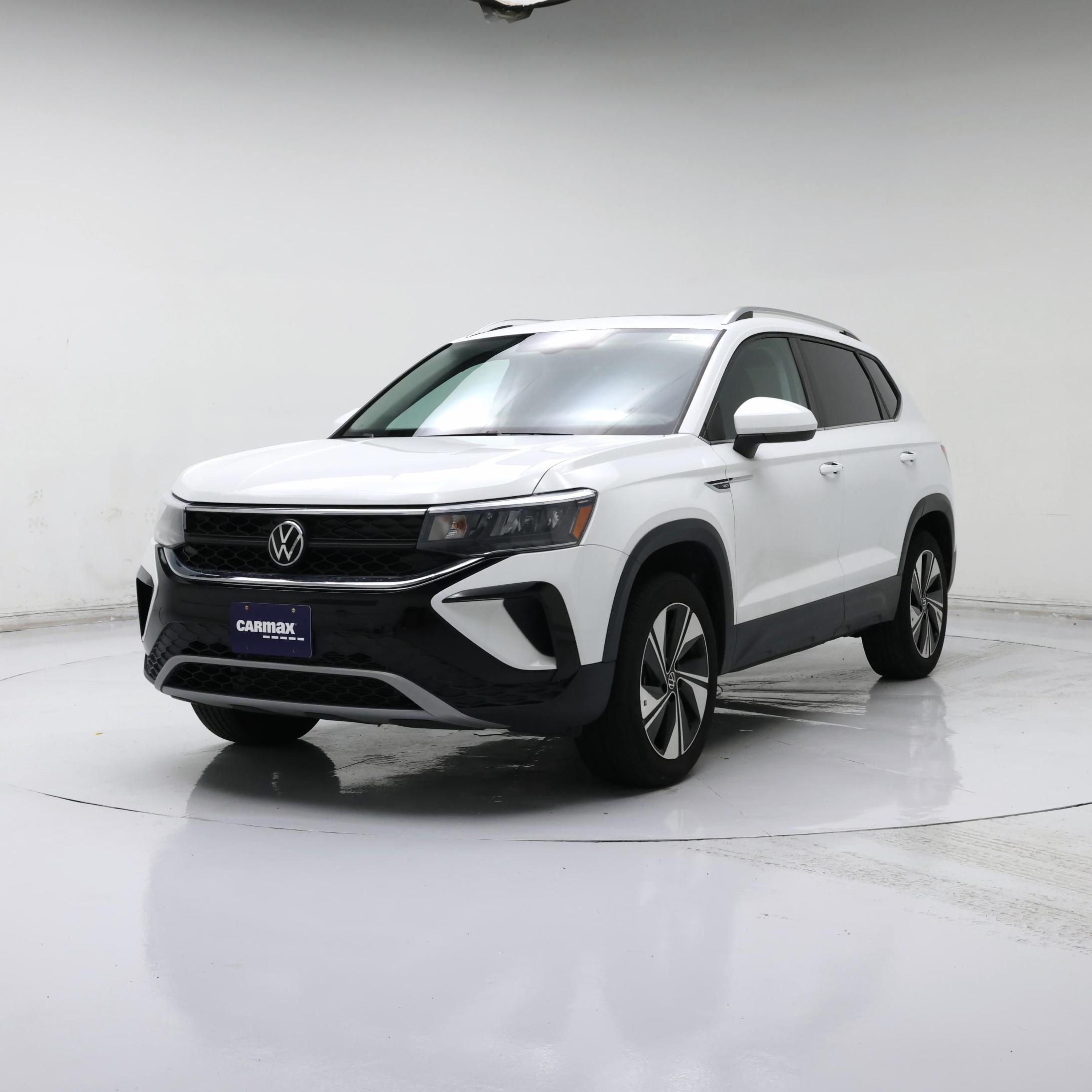 Thumbnail: 2023 Volkswagen Taos - 4