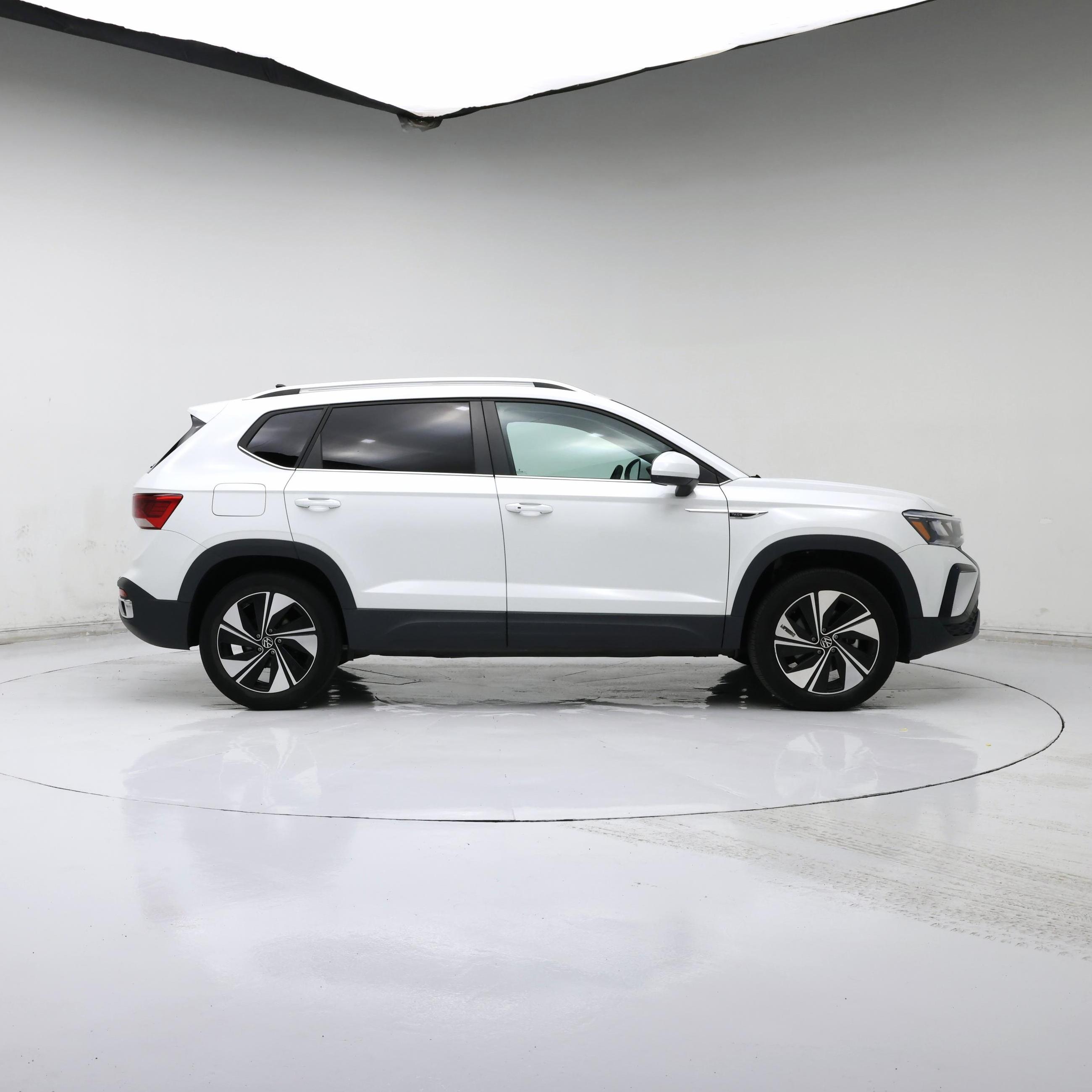 Thumbnail: 2023 Volkswagen Taos - 7