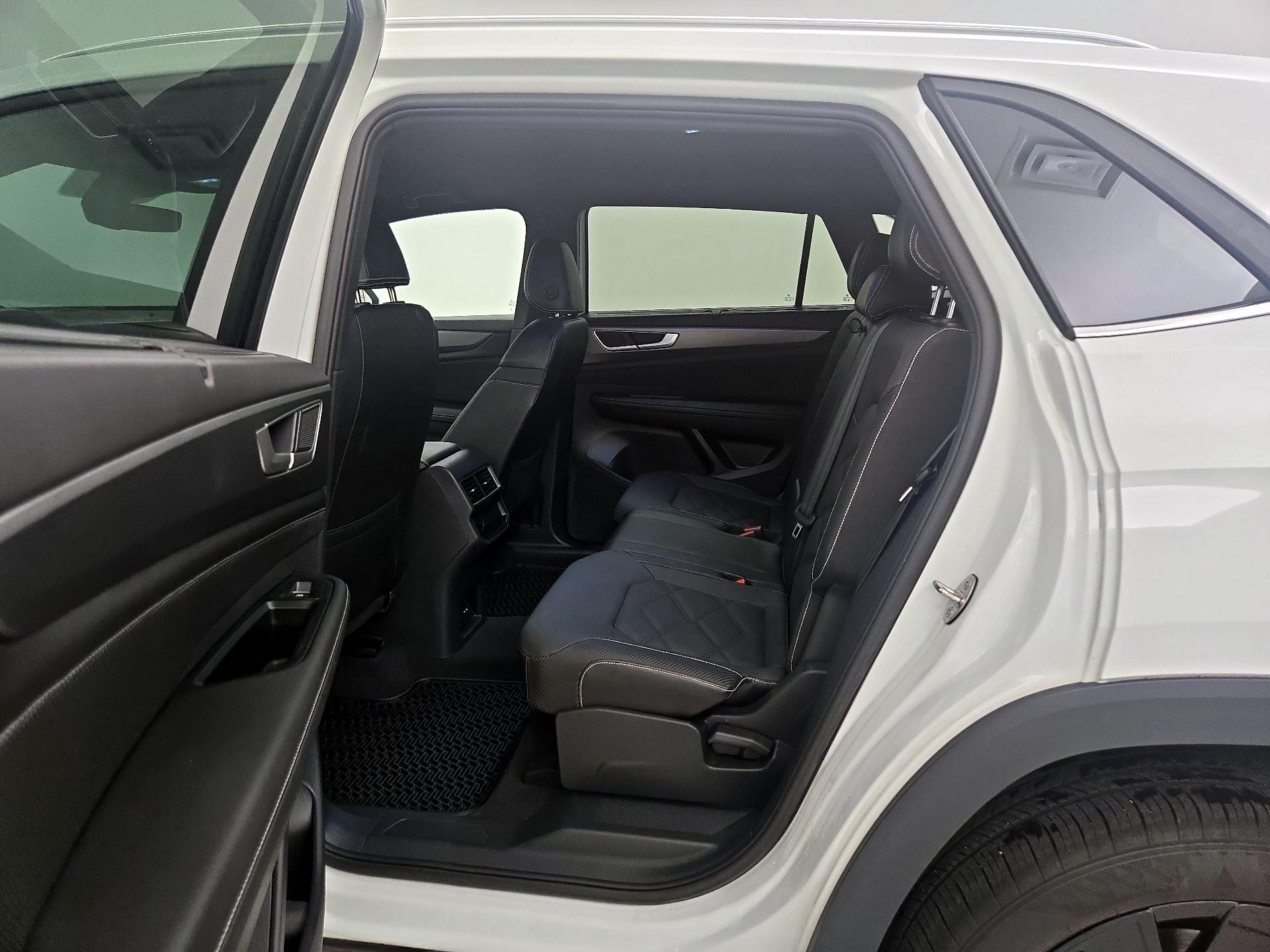 Thumbnail: 2024 Volkswagen Atlas - 19