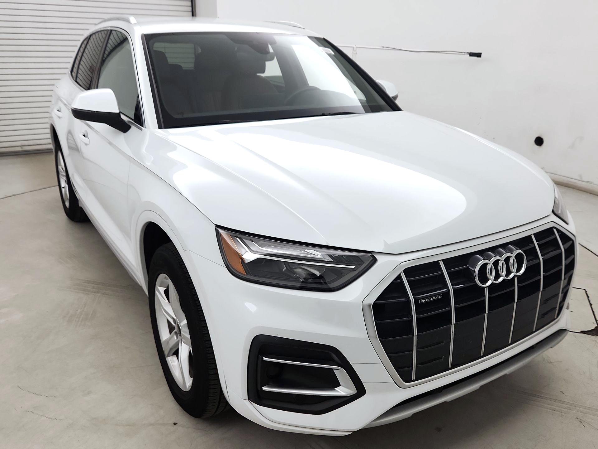 Thumbnail: 2023 Audi Q5 - 1