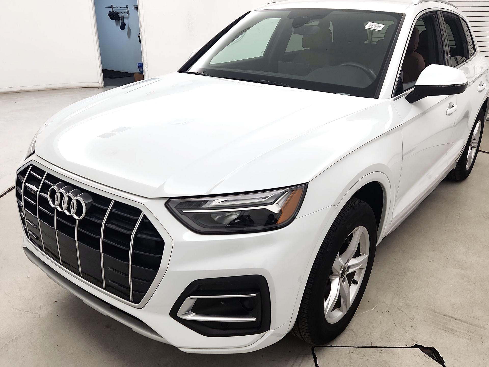 Thumbnail: 2023 Audi Q5 - 3